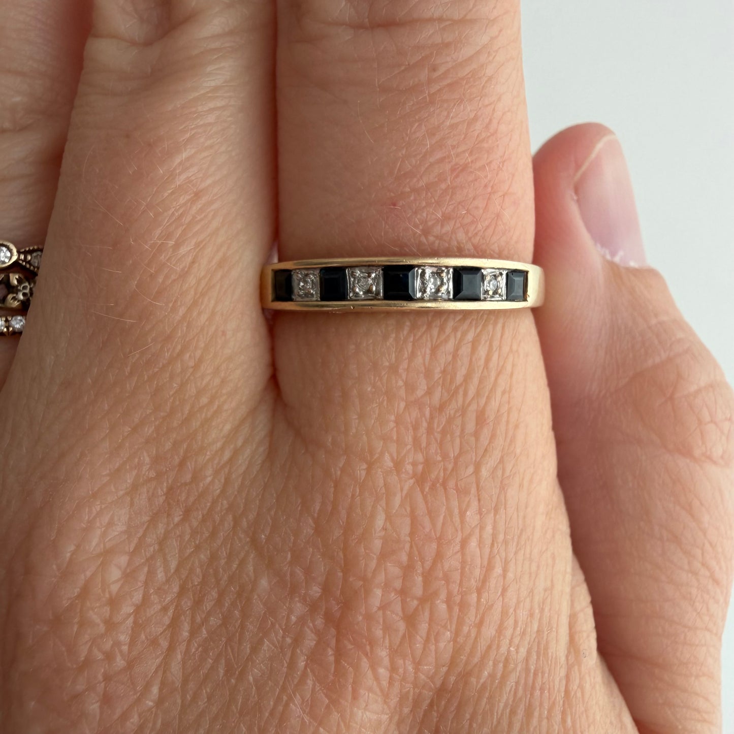 V I N T A G E // hopscotch stacker / 9k stacking band with blue topaz and diamonds / size 9