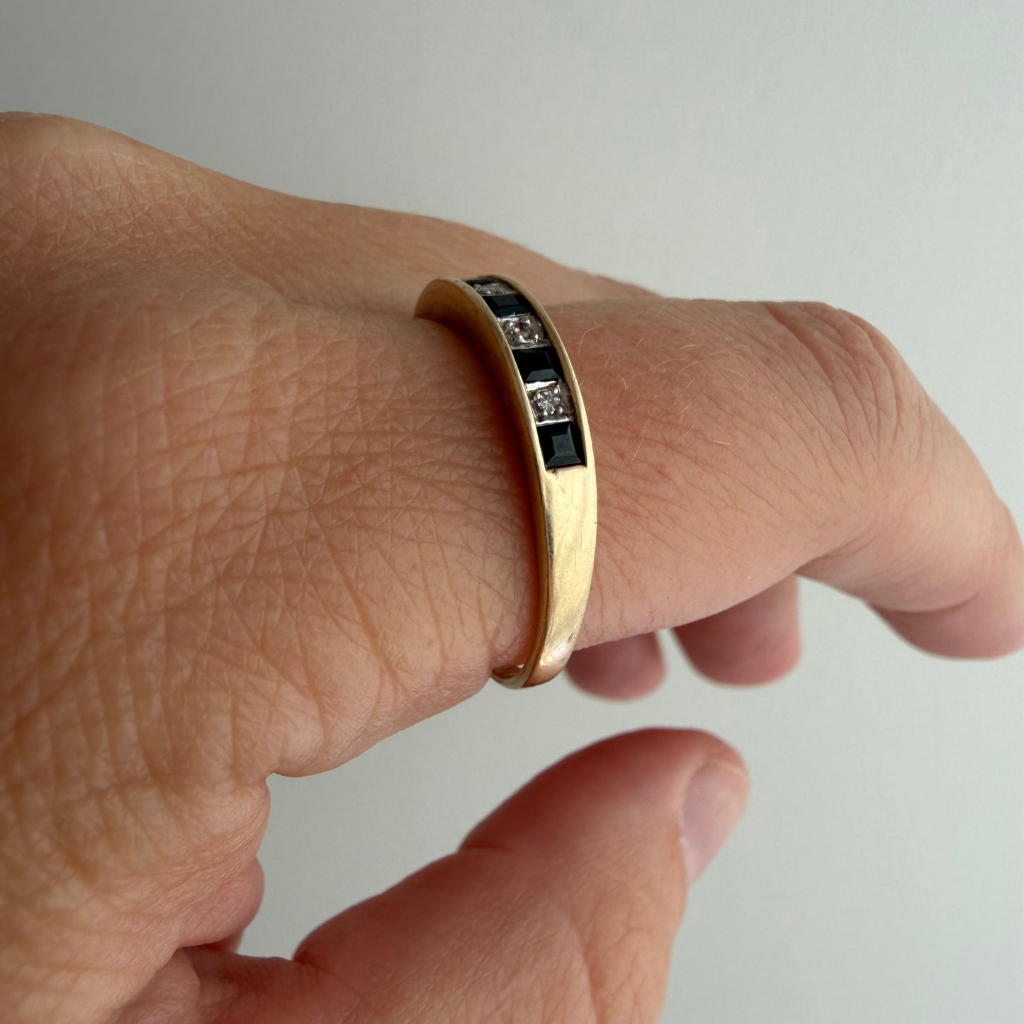 V I N T A G E // hopscotch stacker / 9k stacking band with blue topaz and diamonds / size 9