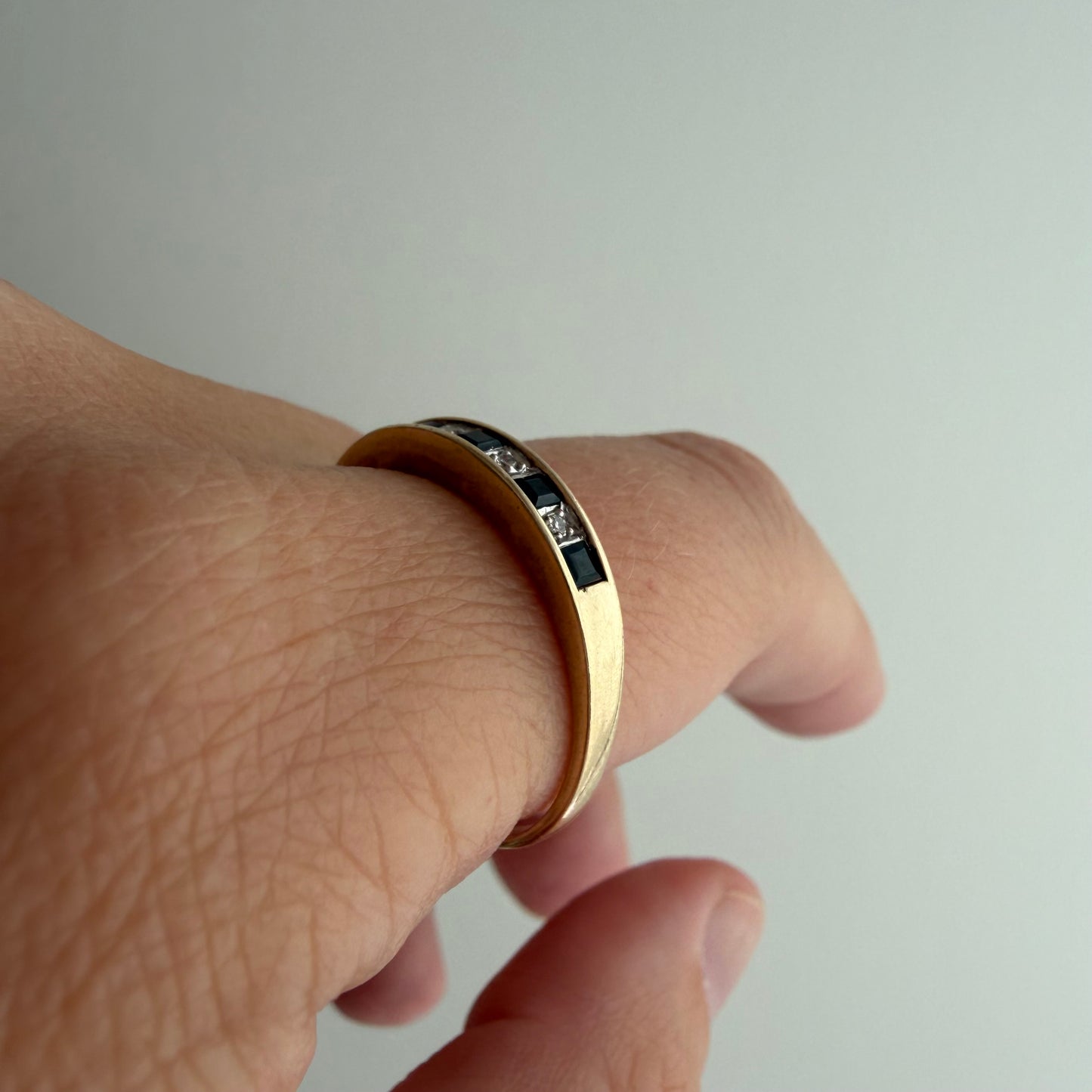 V I N T A G E // hopscotch stacker / 9k stacking band with blue topaz and diamonds / size 9