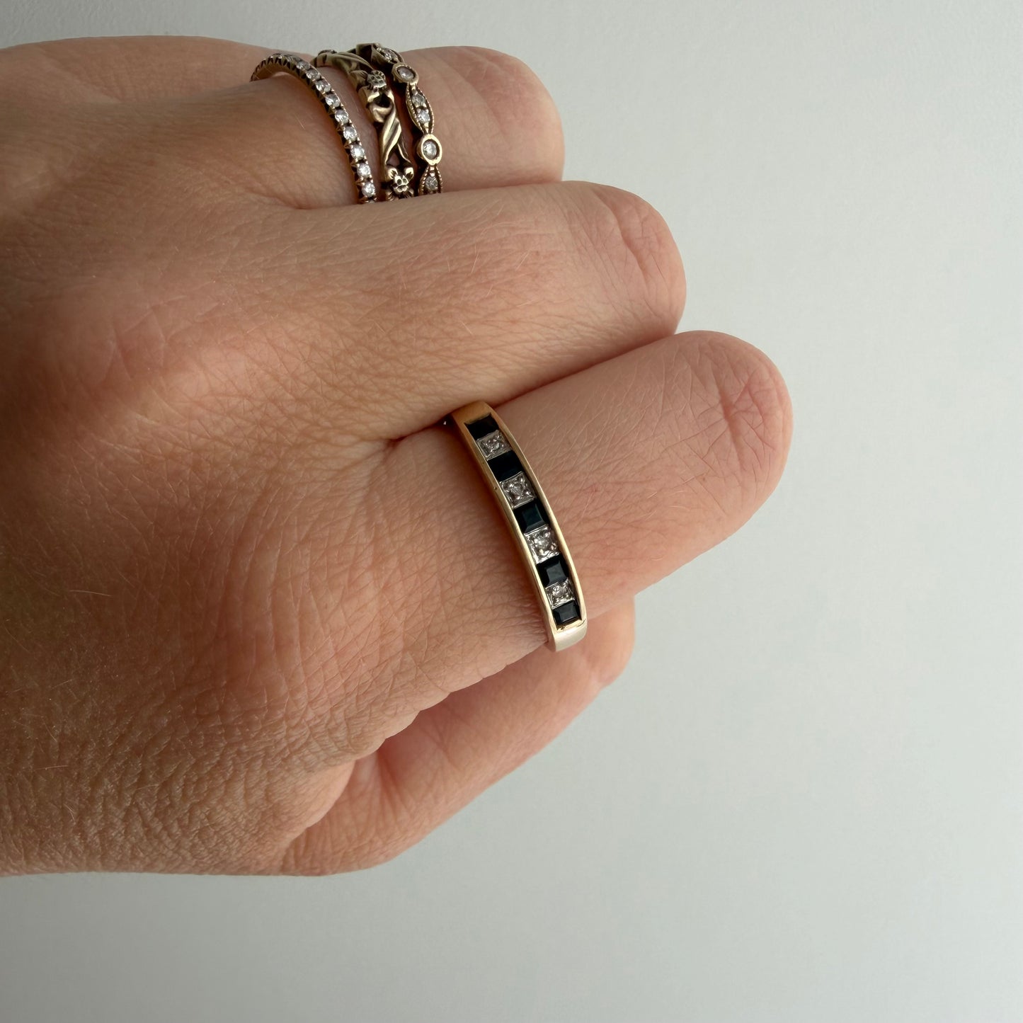 V I N T A G E // hopscotch stacker / 9k stacking band with blue topaz and diamonds / size 9