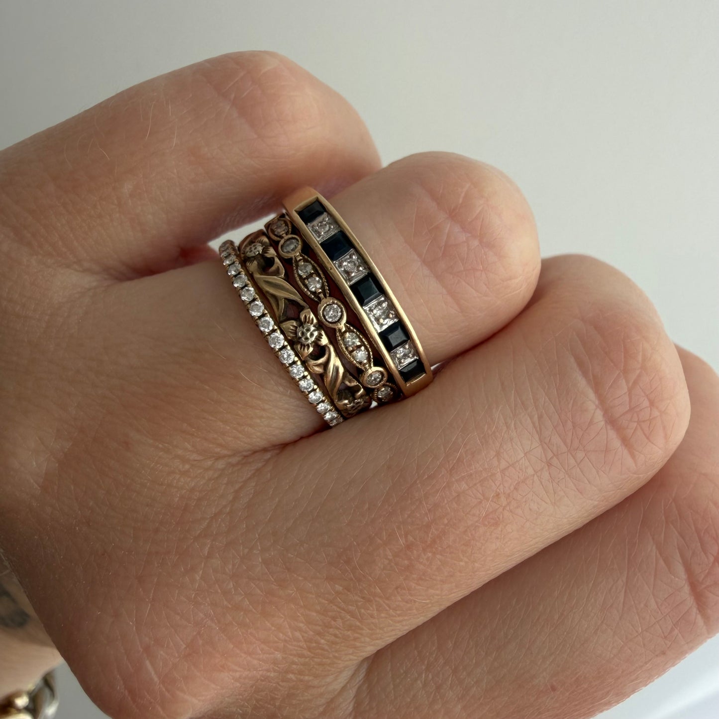 V I N T A G E // hopscotch stacker / 9k stacking band with blue topaz and diamonds / size 9
