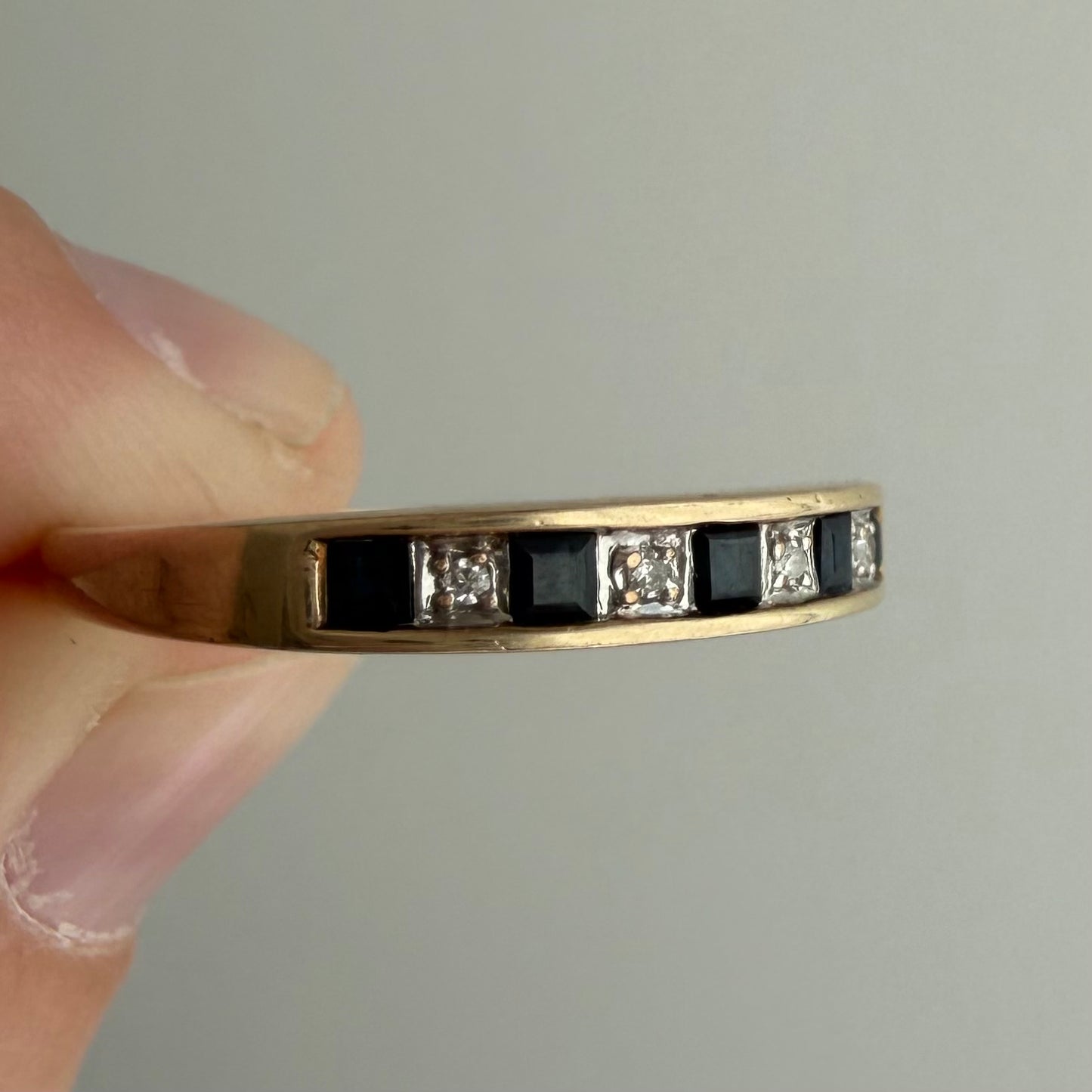 V I N T A G E // hopscotch stacker / 9k stacking band with blue topaz and diamonds / size 9