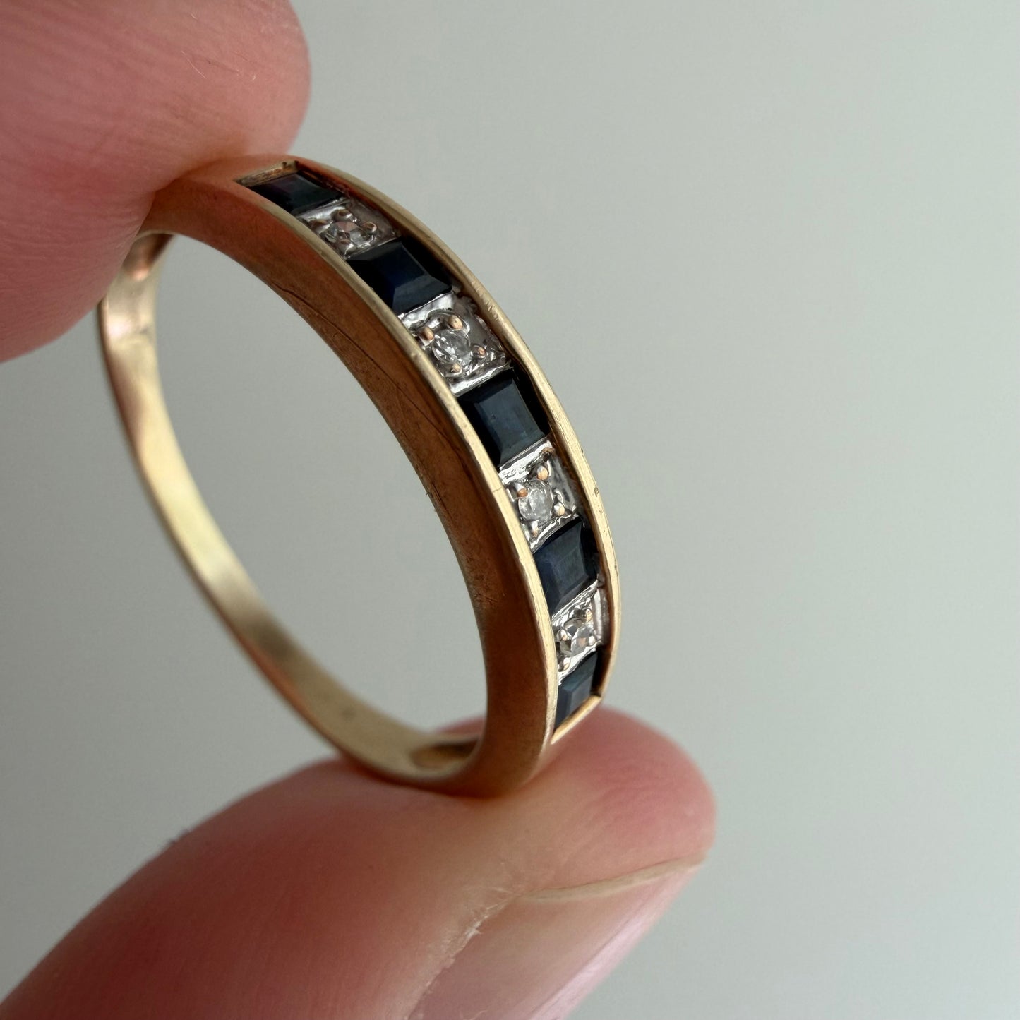 V I N T A G E // hopscotch stacker / 9k stacking band with blue topaz and diamonds / size 9