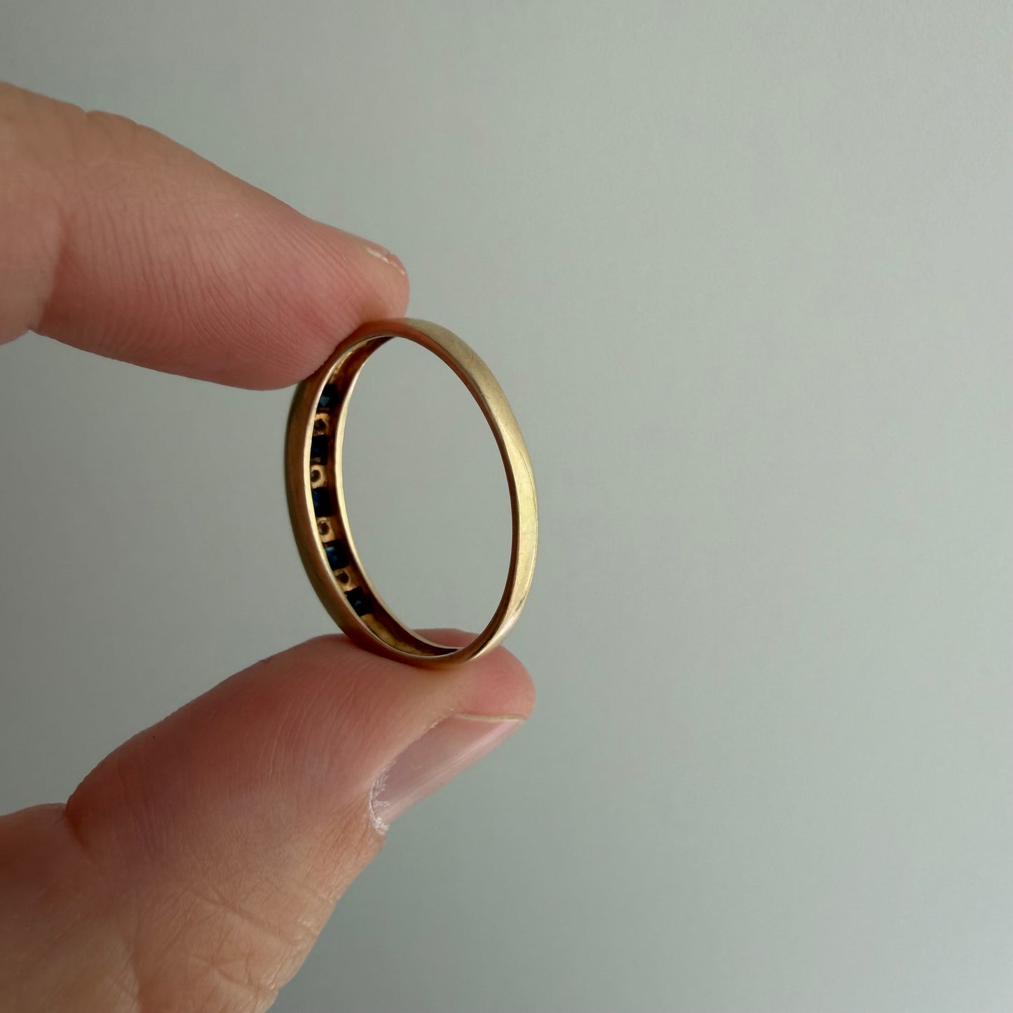 V I N T A G E // hopscotch stacker / 9k stacking band with blue topaz and diamonds / size 9