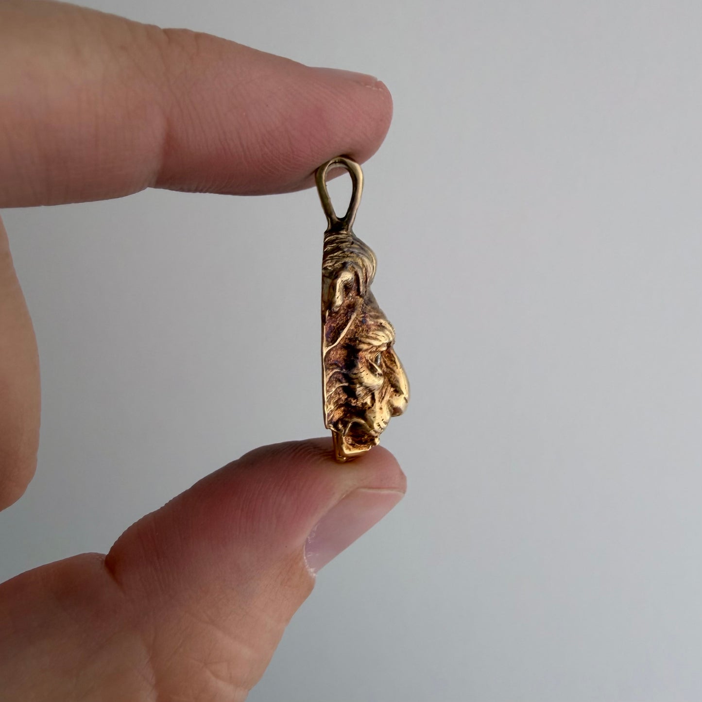 V I N T A G E // diamond grin / solid 14k yellow gold and diamond lion face / a pendant
