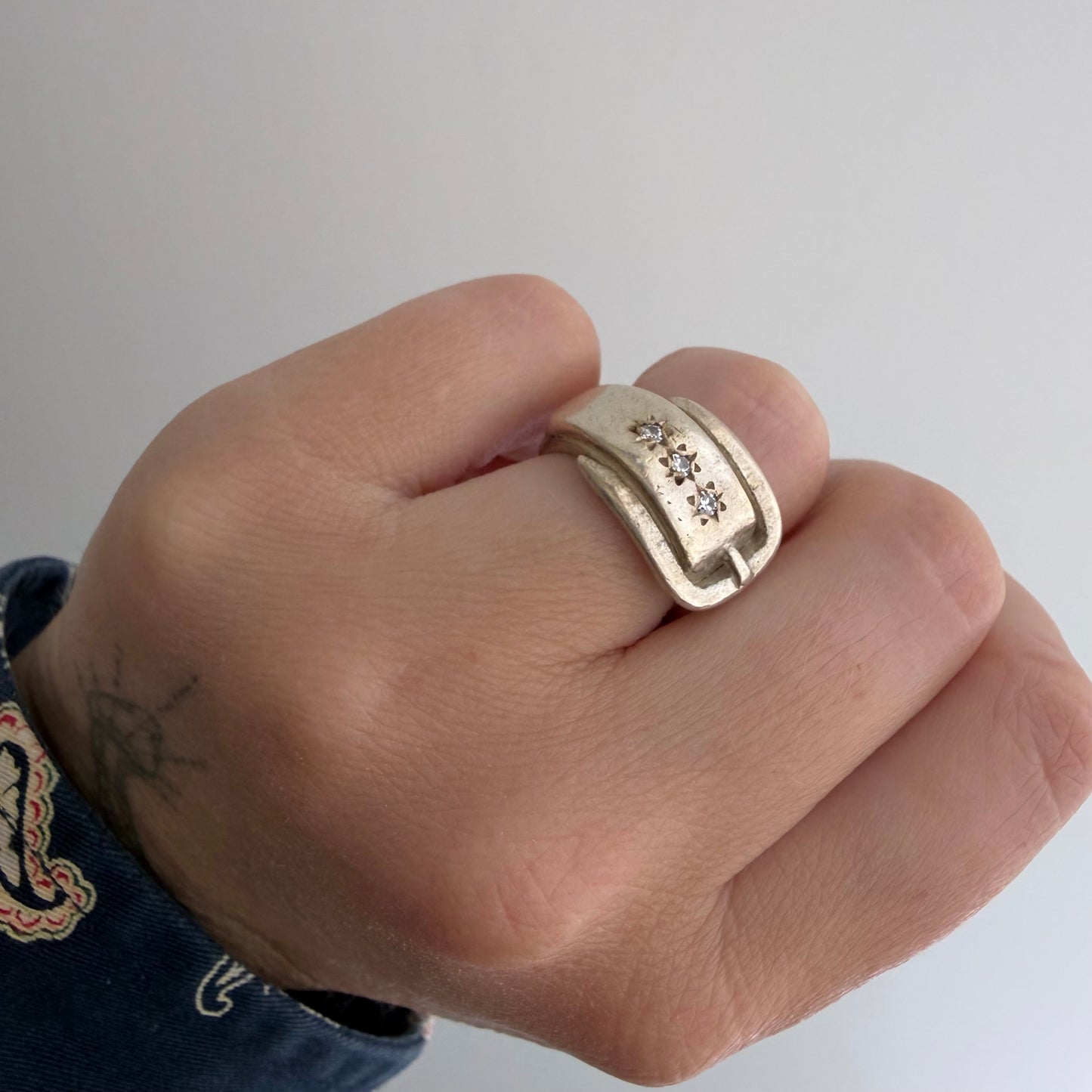 V I N T A G E // timeless stars / sterling silver + star set diamond wide buckle band / size 4ish