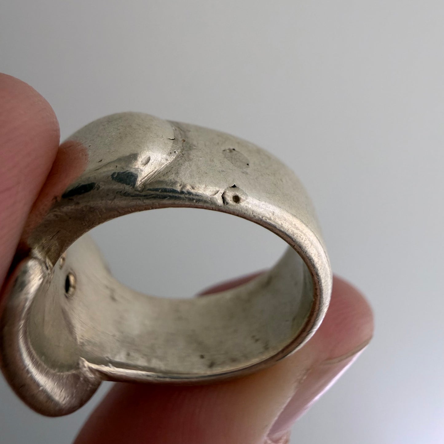 V I N T A G E // timeless stars / sterling silver + star set diamond wide buckle band / size 4ish