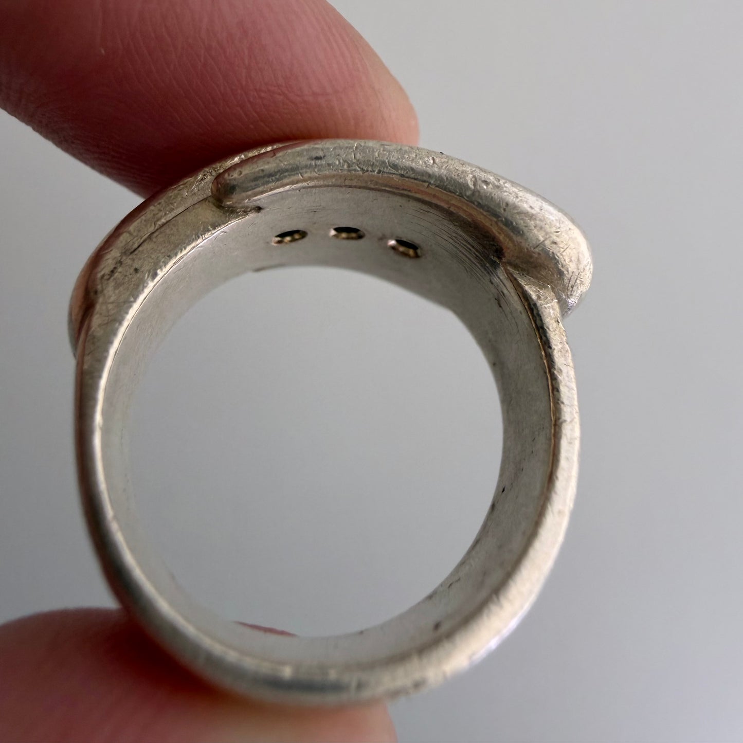 V I N T A G E // timeless stars / sterling silver + star set diamond wide buckle band / size 4ish
