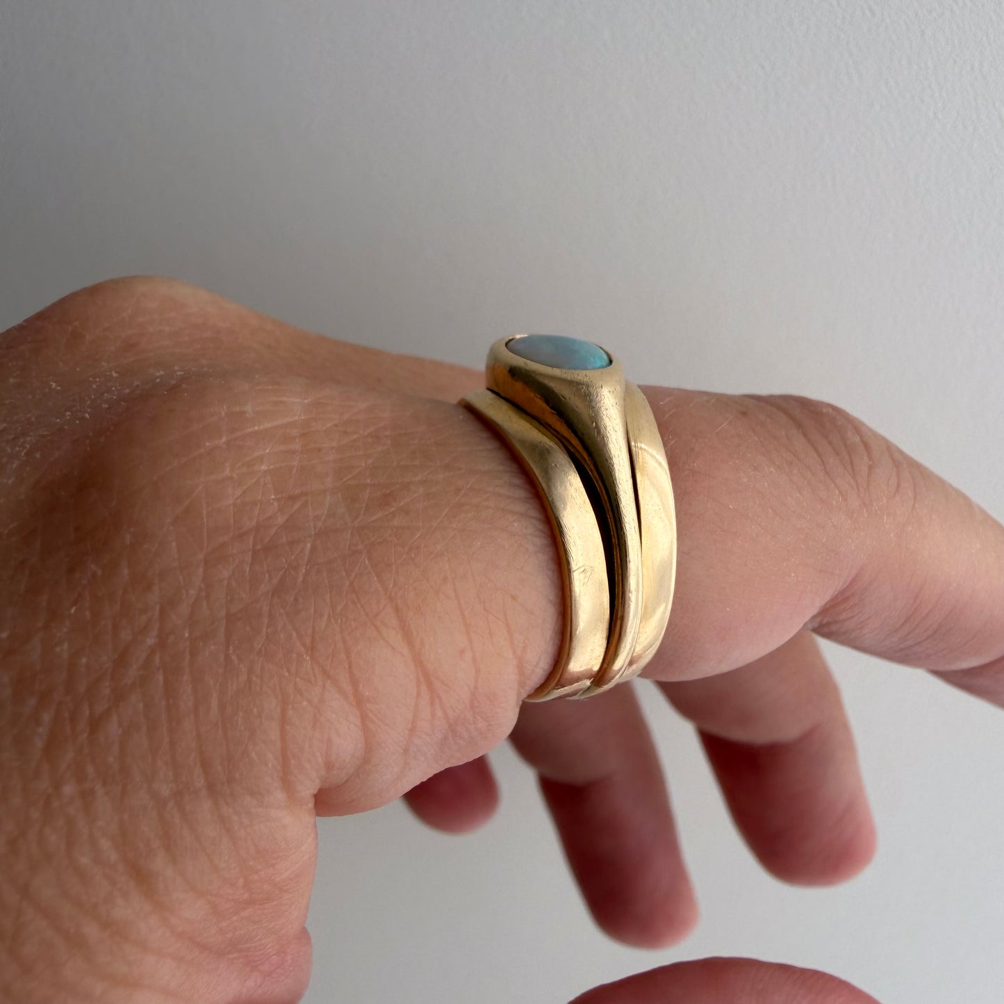 V I N T A G E // opal eye / modernist flush set opal instant stack ring / size 5.25 to 6.25