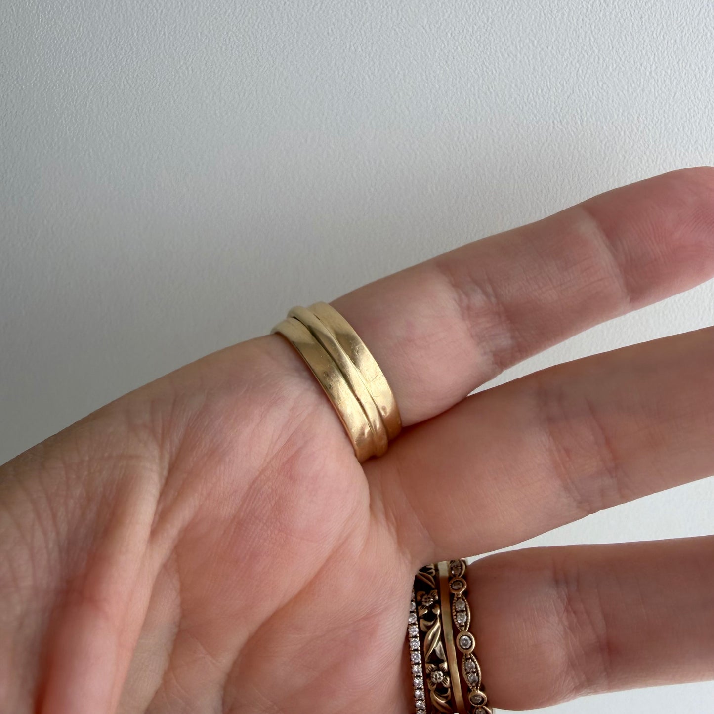 V I N T A G E // opal eye / modernist flush set opal instant stack ring / size 5.25 to 6.25