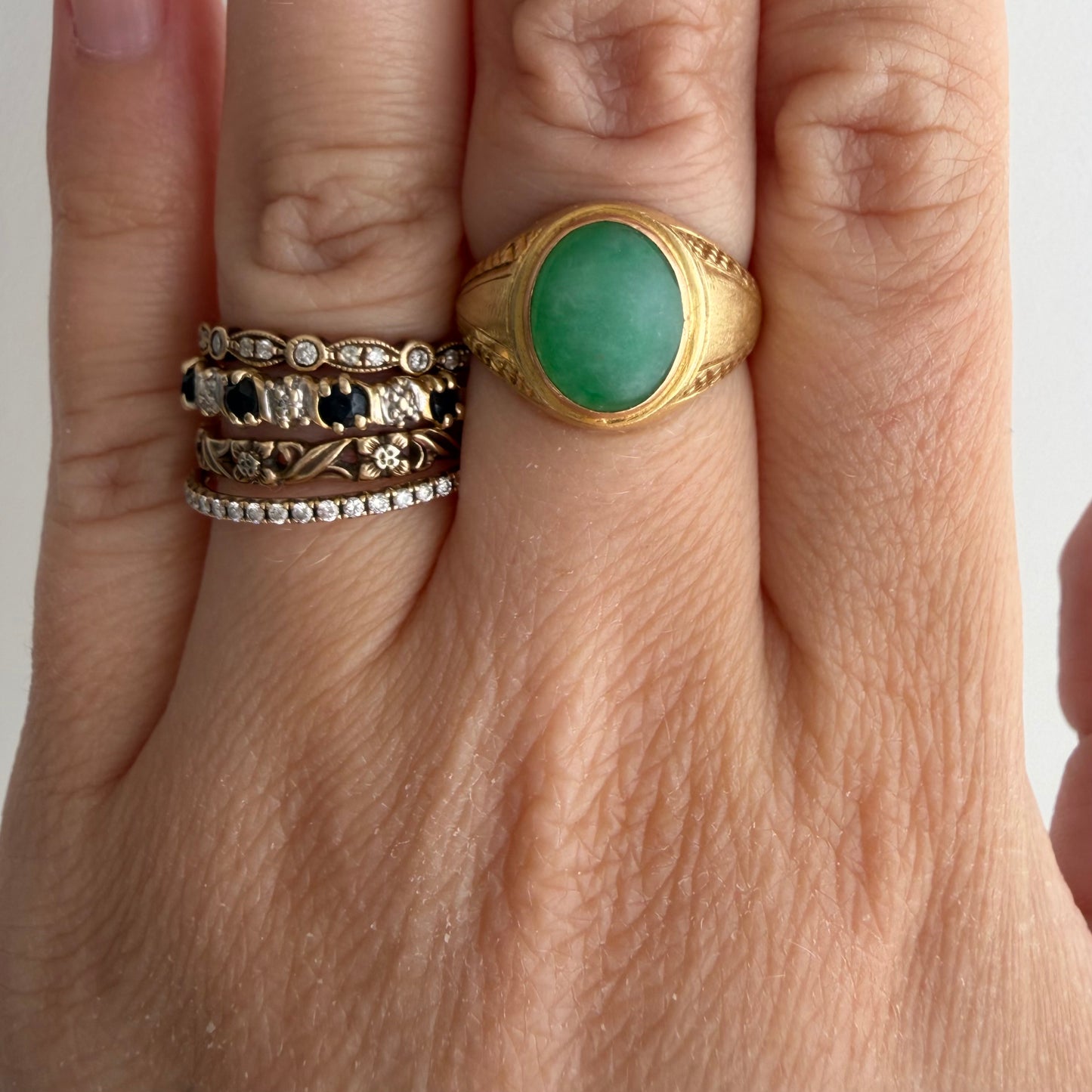 V I N T A G E // emerald eye / 14k + emerald cabochon / size 5