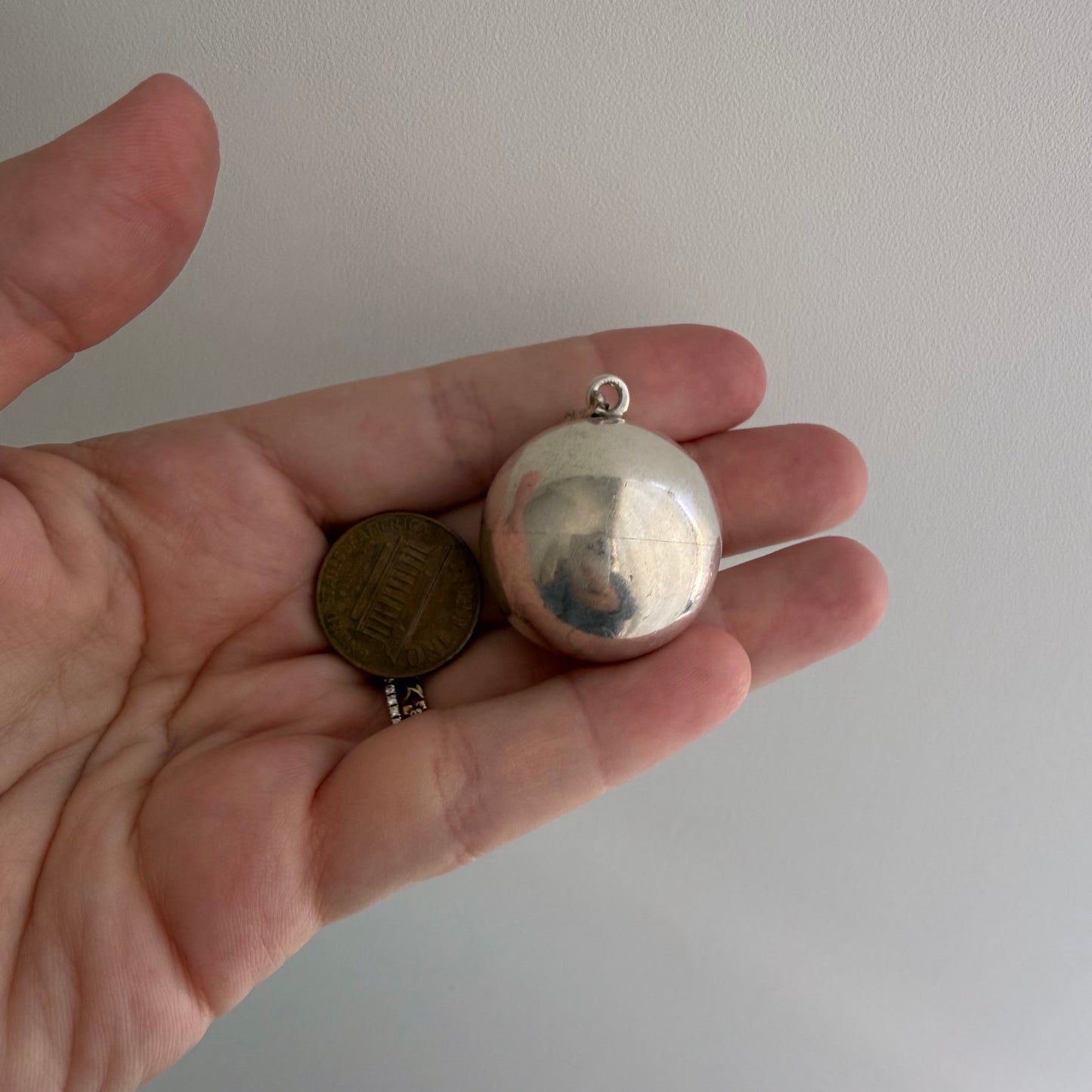 LIKE A LIVE // Alemany Flea Market find / silver pendants