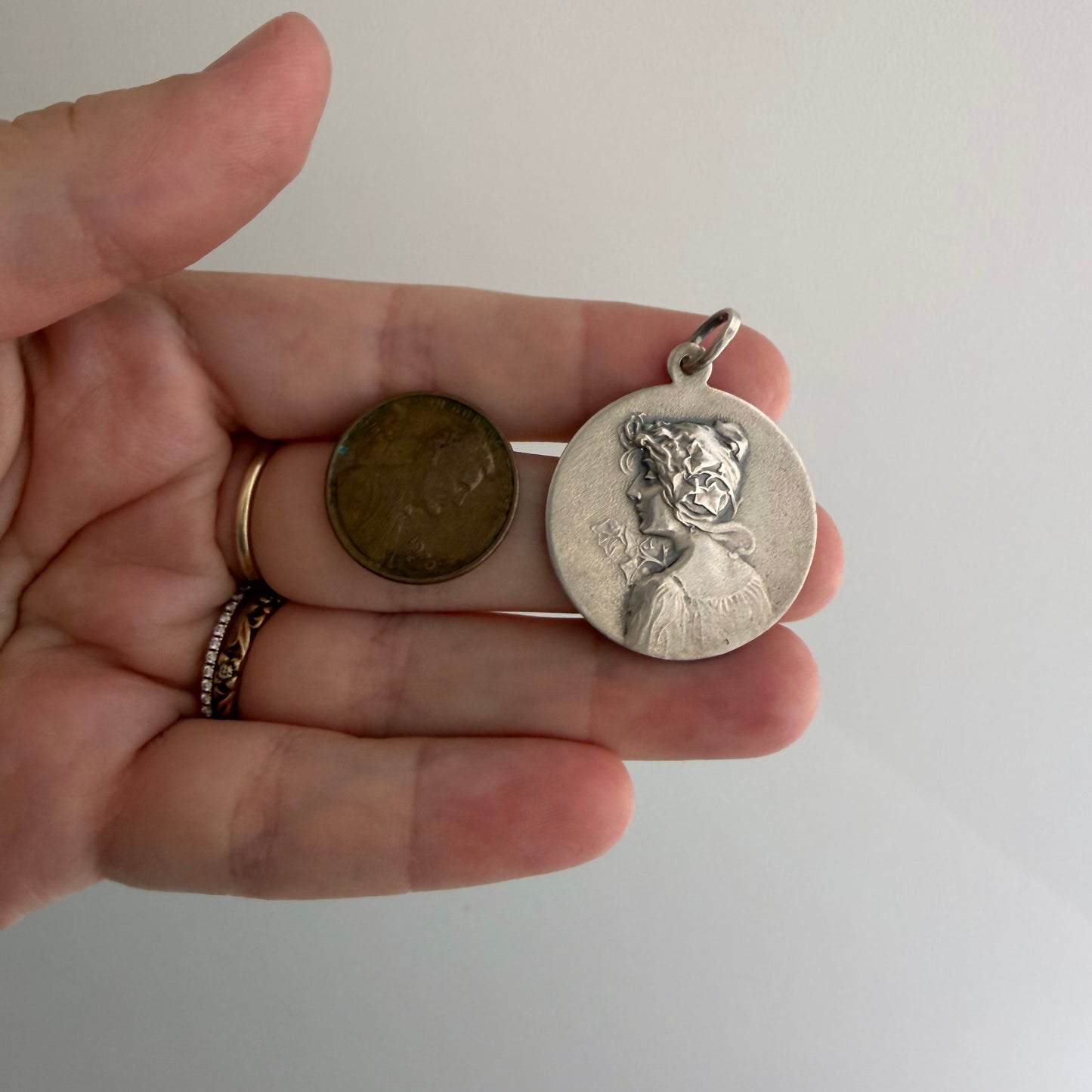 LIKE A LIVE // Alemany Flea Market find / silver pendants