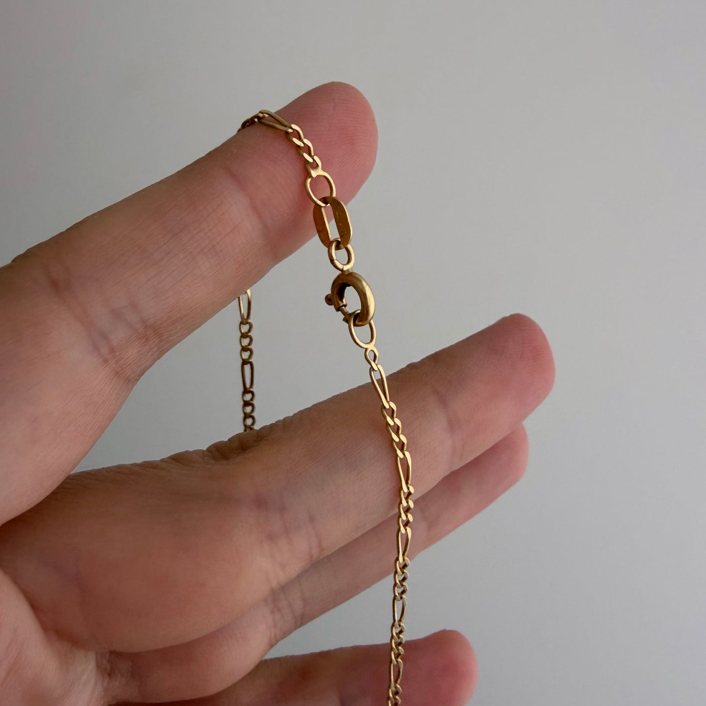 V I N T A G E // everyday figaro / 14k yellow gold dainty figaro link chain necklace / 19.25", 3.2g