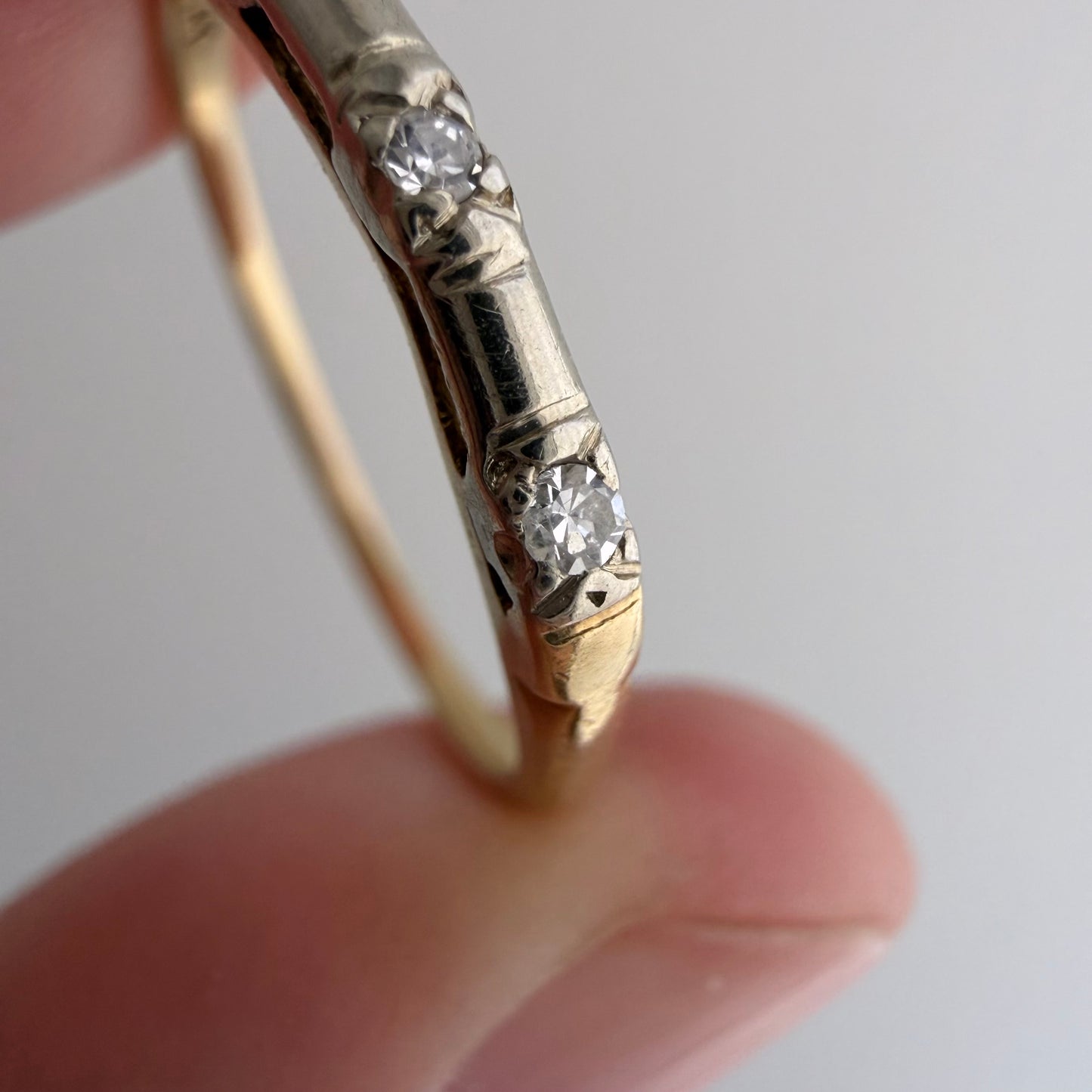 A N T I Q U E // melee magic / 14k yellow and white gold art deco trilogy diamond band / size 7.25