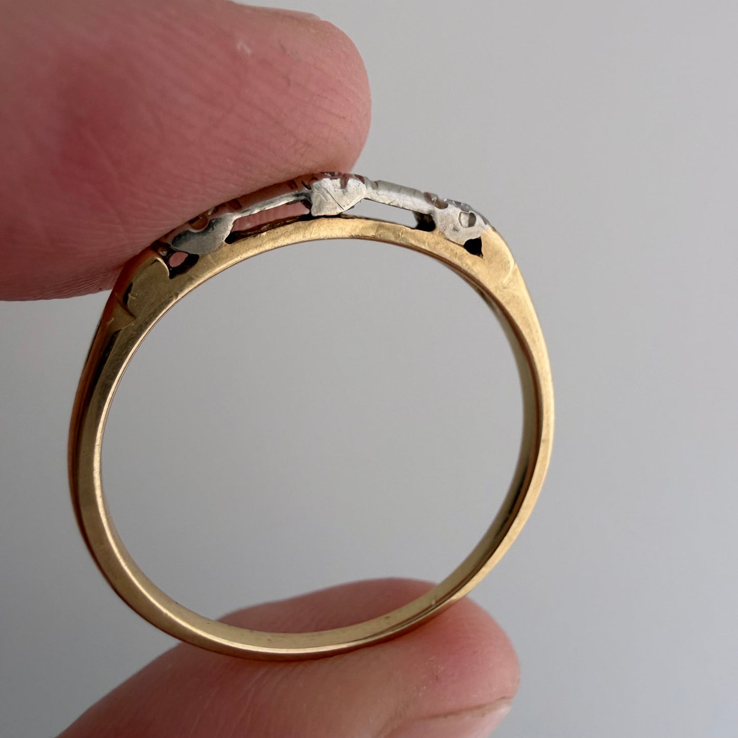 A N T I Q U E // melee magic / 14k yellow and white gold art deco trilogy diamond band / size 7.25