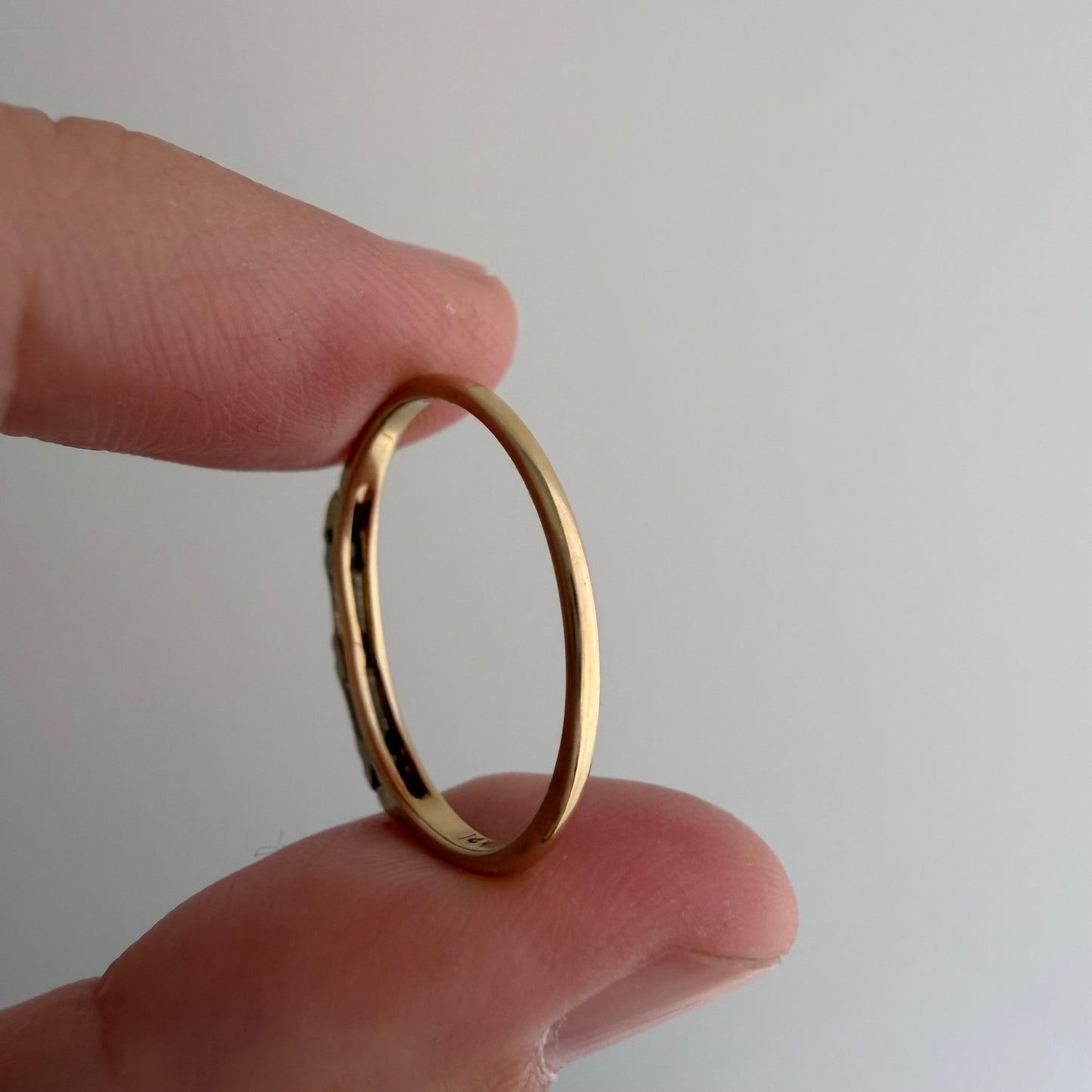 A N T I Q U E // melee magic / 14k yellow and white gold art deco trilogy diamond band / size 7.25