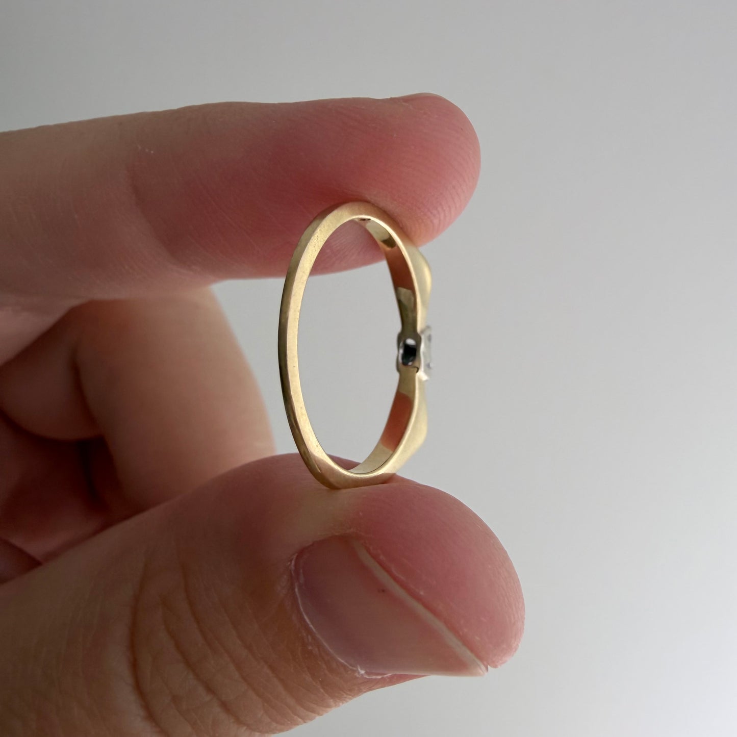 V I N T A G E // better together / 14k yellow and white gold diamond flat bow band / size 5.25+