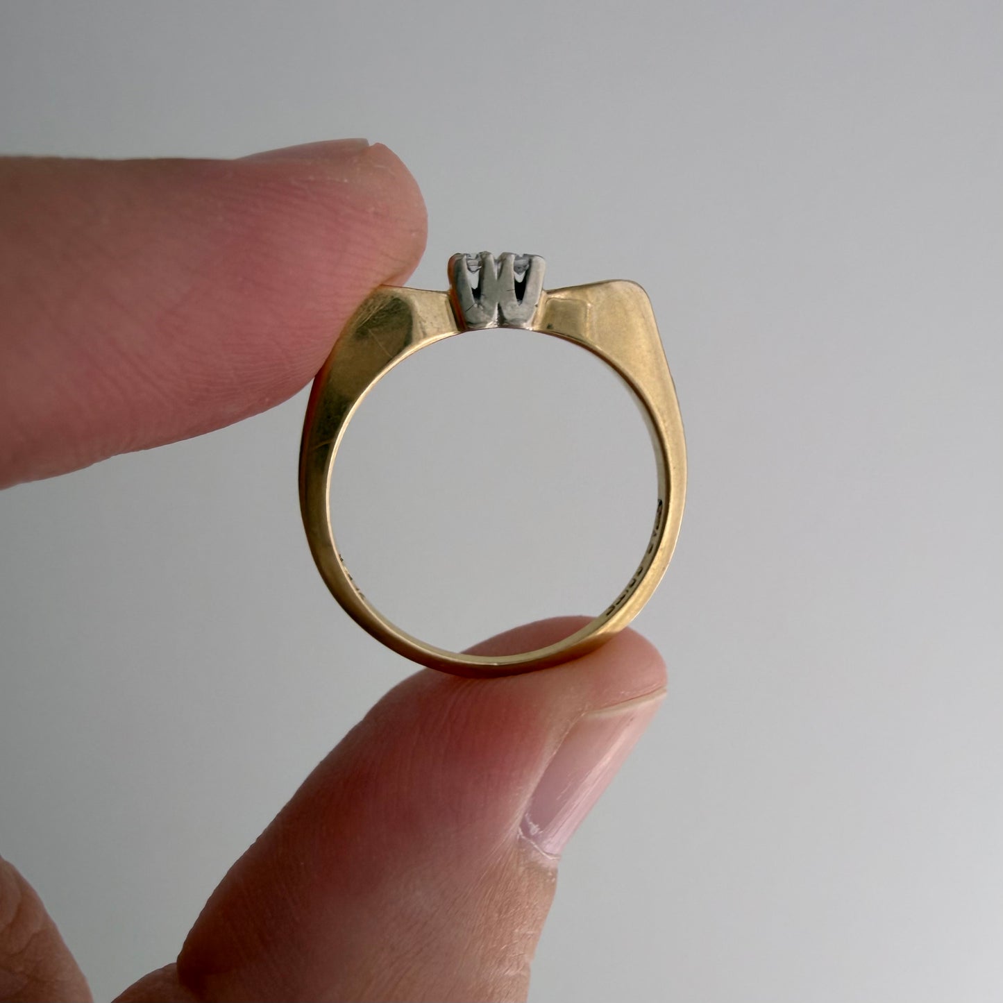 V I N T A G E // better together / 14k yellow and white gold diamond flat bow band / size 5.25+