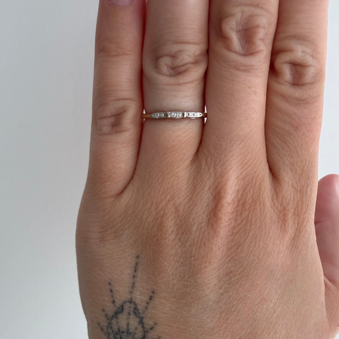 A N T I Q U E // deco delight / 14k yellow and white gold late art deco diamond band / size 5