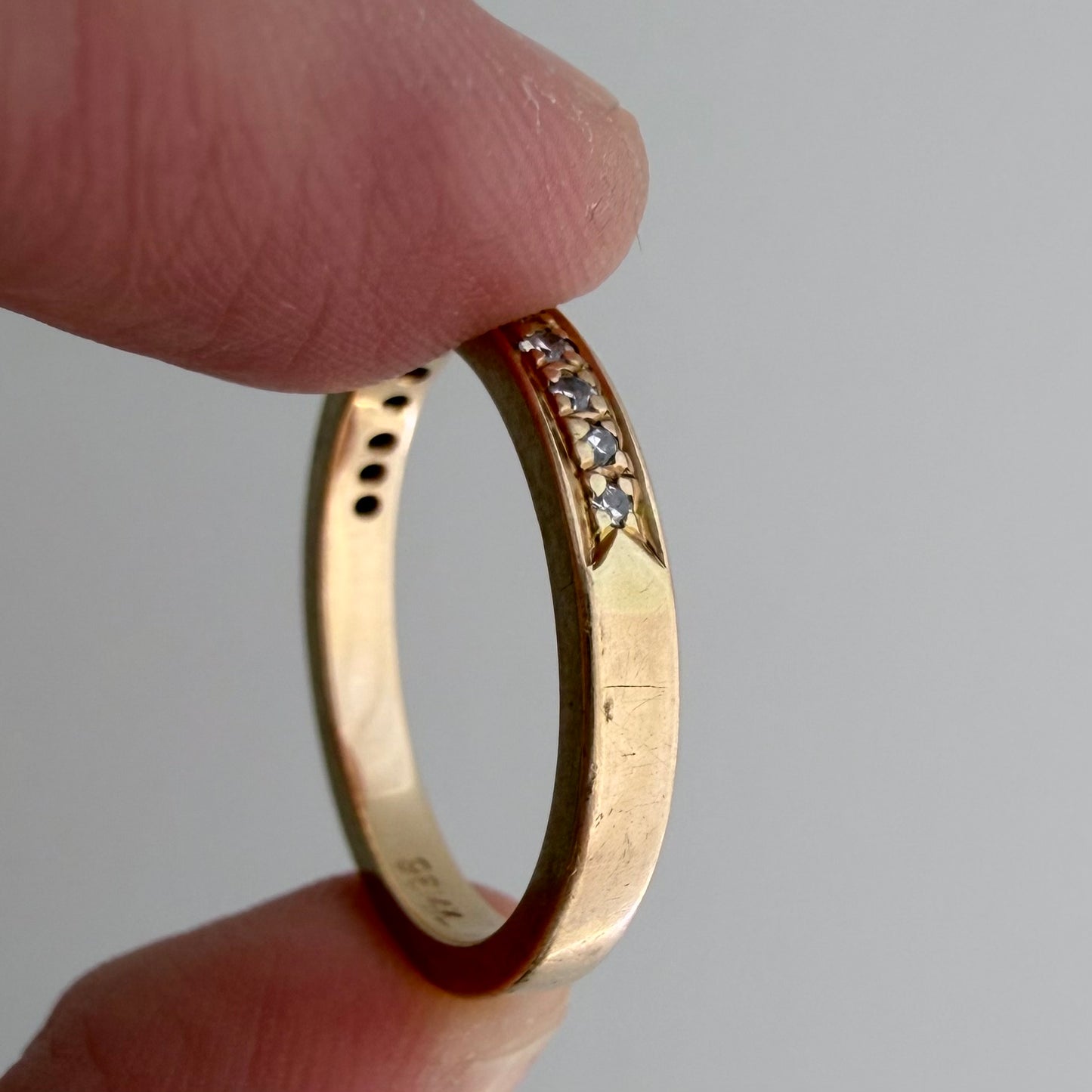 E S T A T E // pipe cut perfection / 14k and diamond pipe cut band with pave diamonds / size 5.75