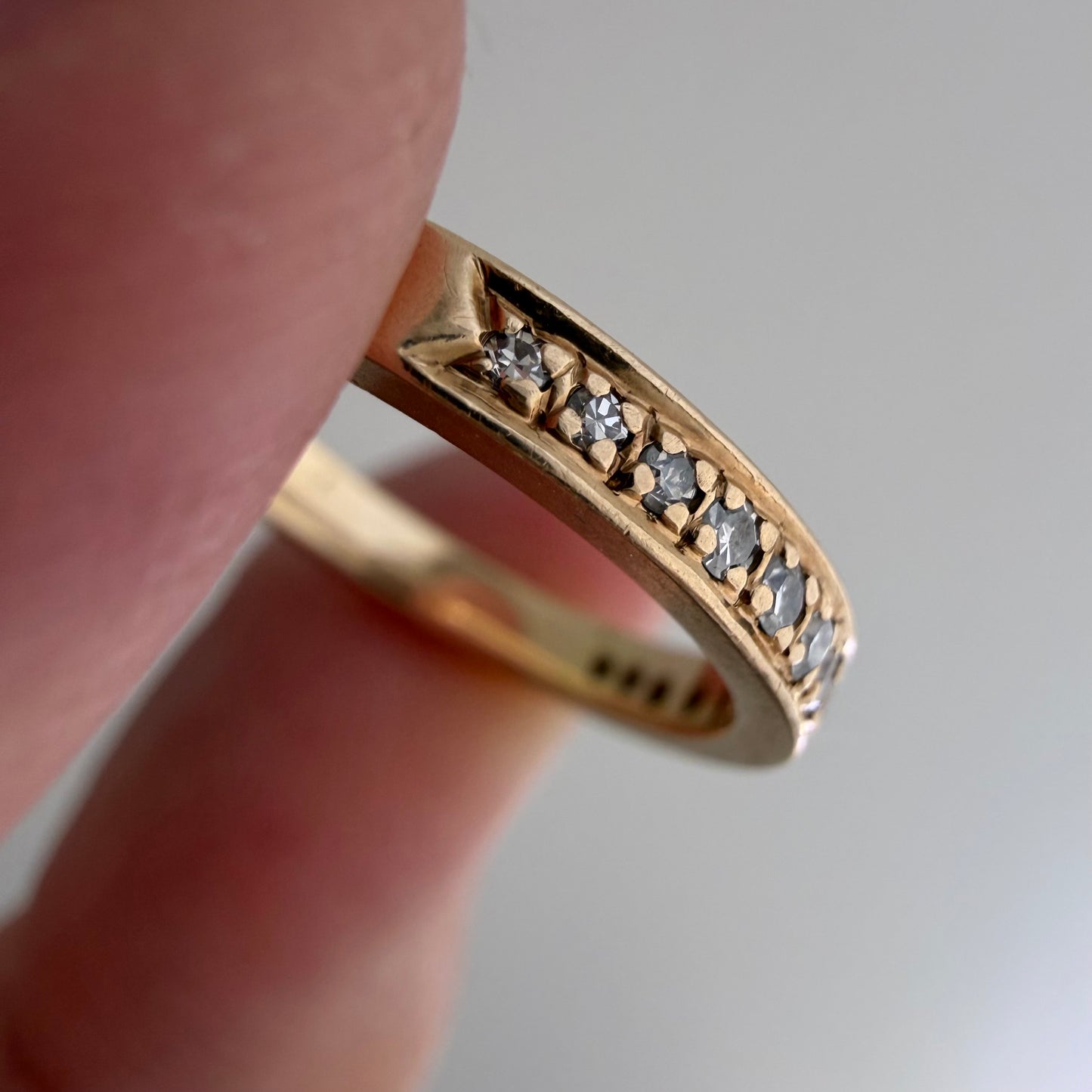 E S T A T E // pipe cut perfection / 14k and diamond pipe cut band with pave diamonds / size 5.75