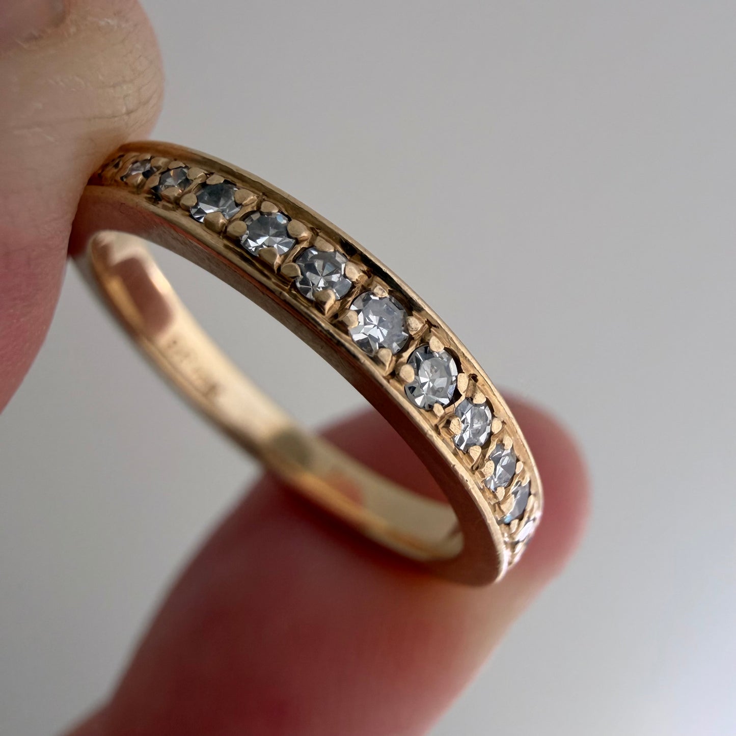 E S T A T E // pipe cut perfection / 14k and diamond pipe cut band with pave diamonds / size 5.75