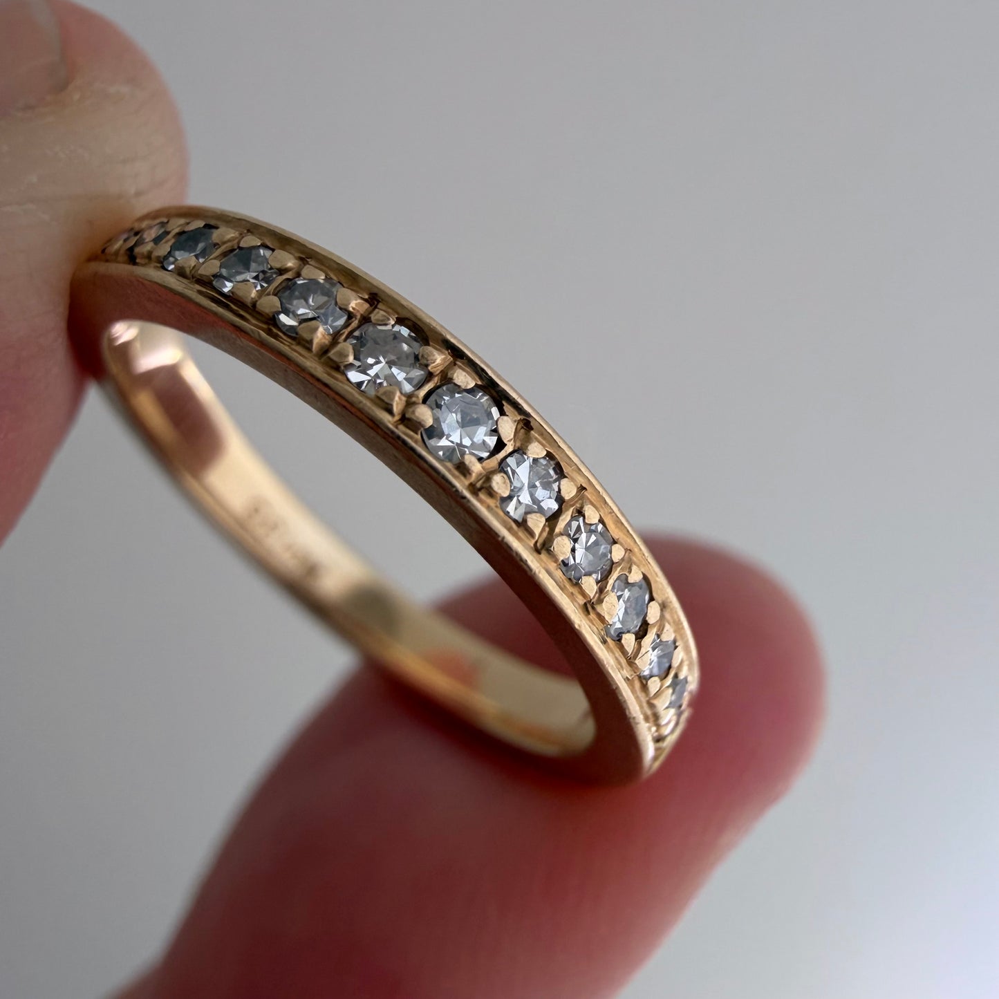 E S T A T E // pipe cut perfection / 14k and diamond pipe cut band with pave diamonds / size 5.75