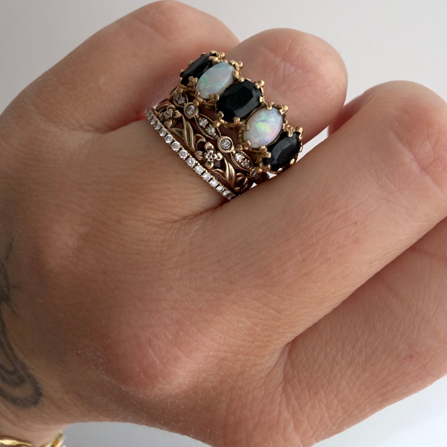 V I N T A G E // opal topaz hopscotch / 9k + blue topaz + opal whimsical five stone ring / size 6.75