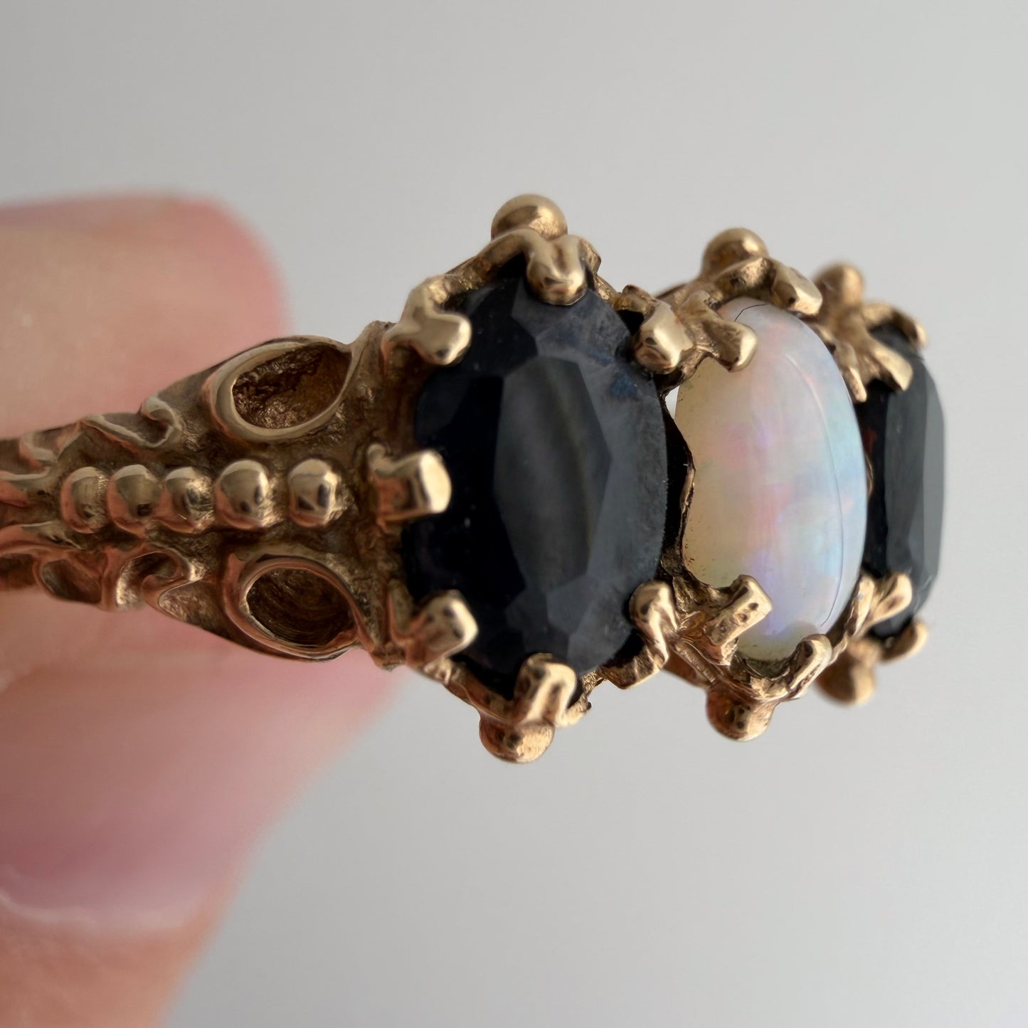 V I N T A G E // opal topaz hopscotch / 9k + blue topaz + opal whimsical five stone ring / size 6.75