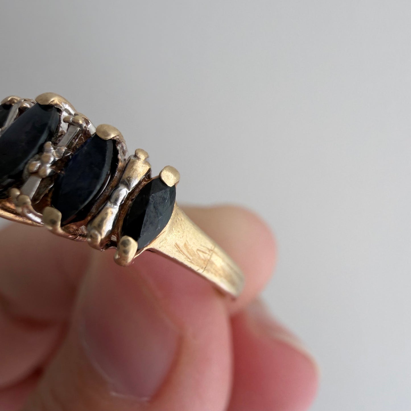 V I N T A G E // marquise magic / 10k and blue topaz raised band / size 6.25