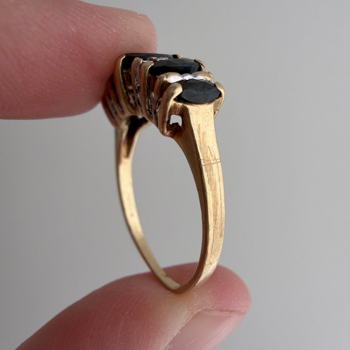 V I N T A G E // marquise magic / 10k and blue topaz raised band / size 6.25