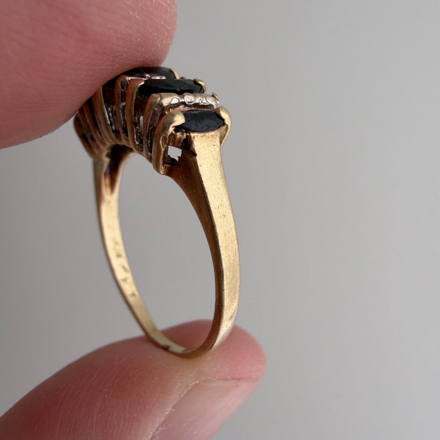 V I N T A G E // marquise magic / 10k and blue topaz raised band / size 6.25
