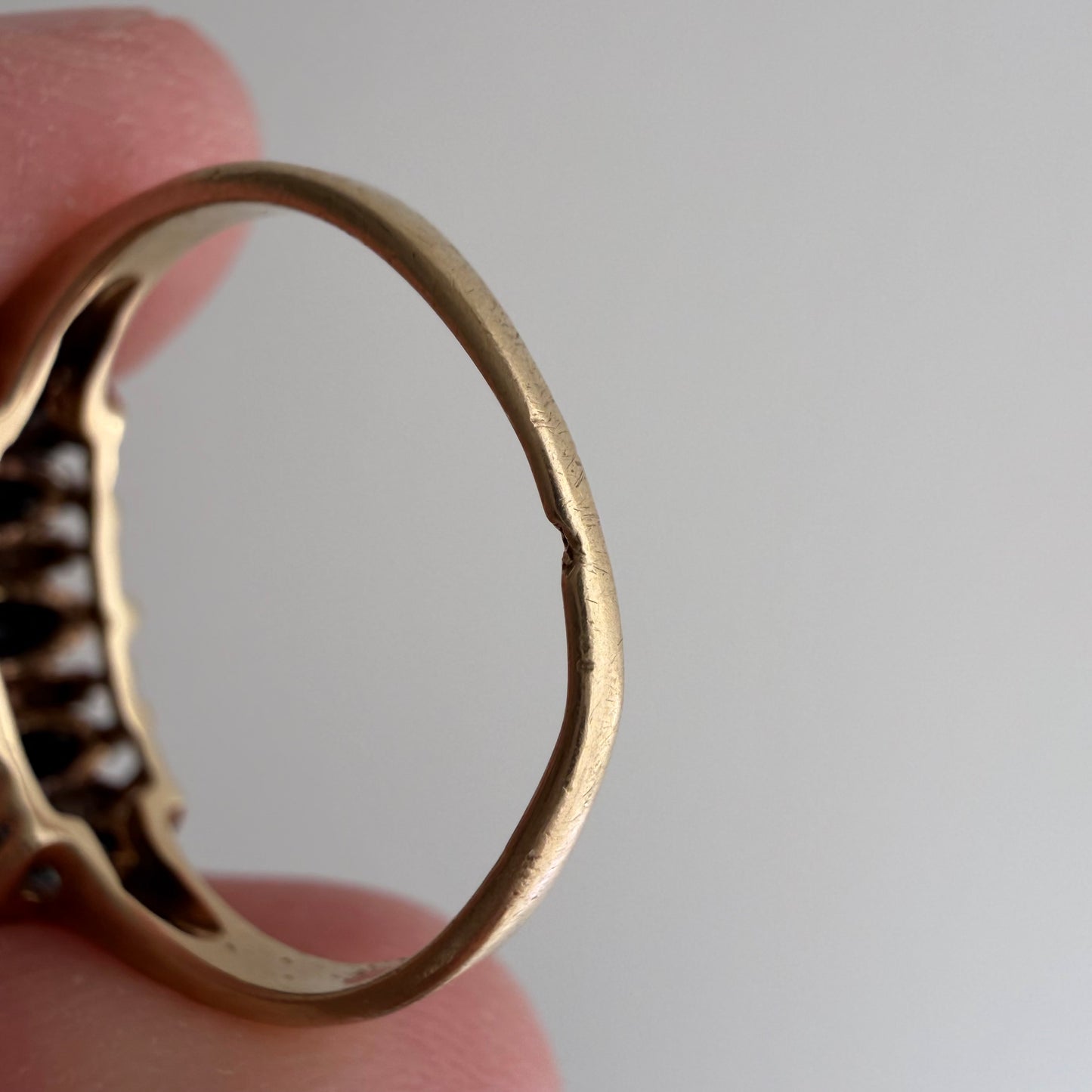 V I N T A G E // marquise magic / 10k and blue topaz raised band / size 6.25
