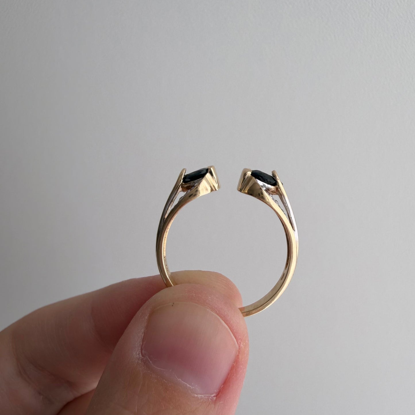 V I N T A G E // sweetest cobras / 10k double snake band with topaz and diamonds / size 7.25