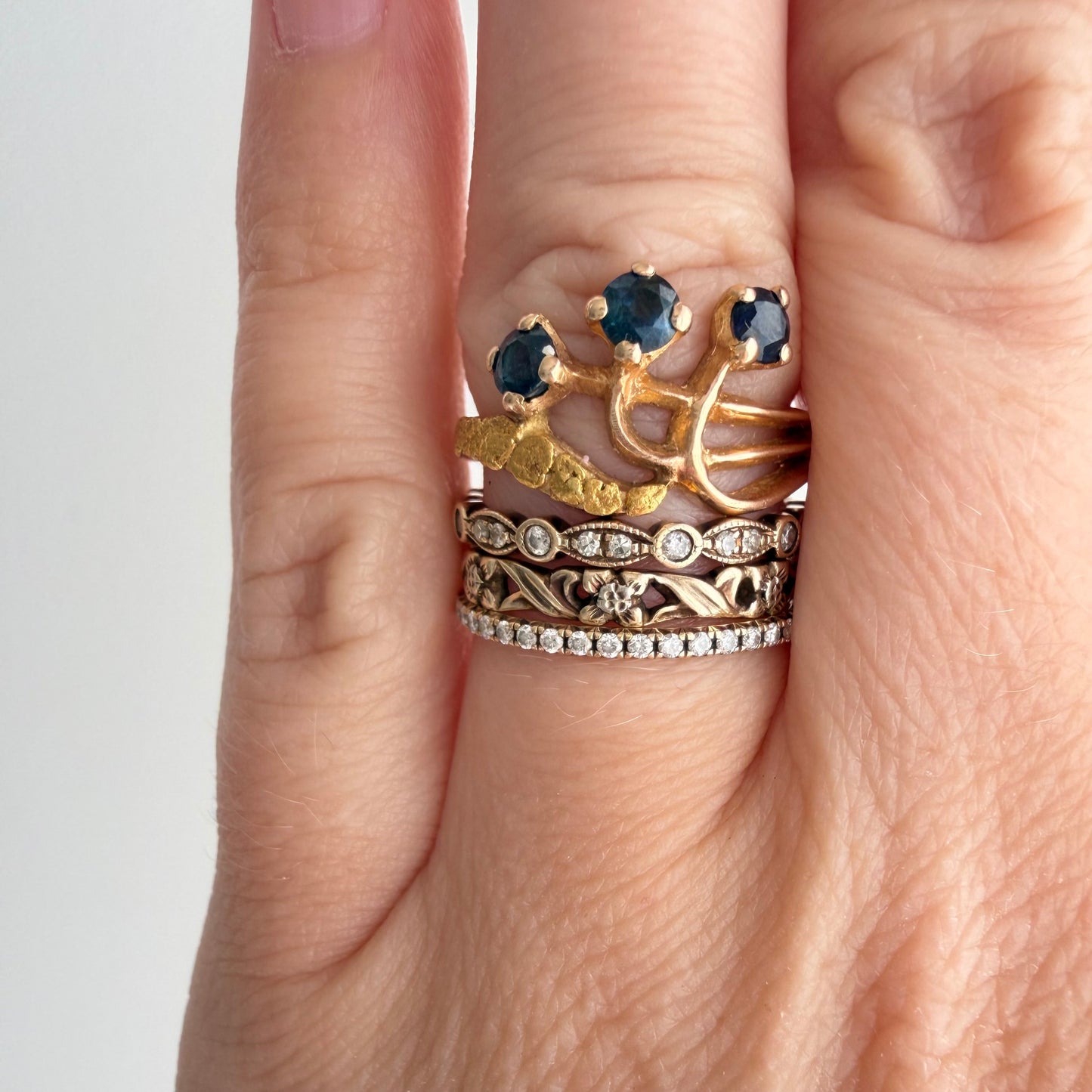 V I N T A G E // topaz blooms / 10k + nugget + topaz trilogy ring / size 5.25