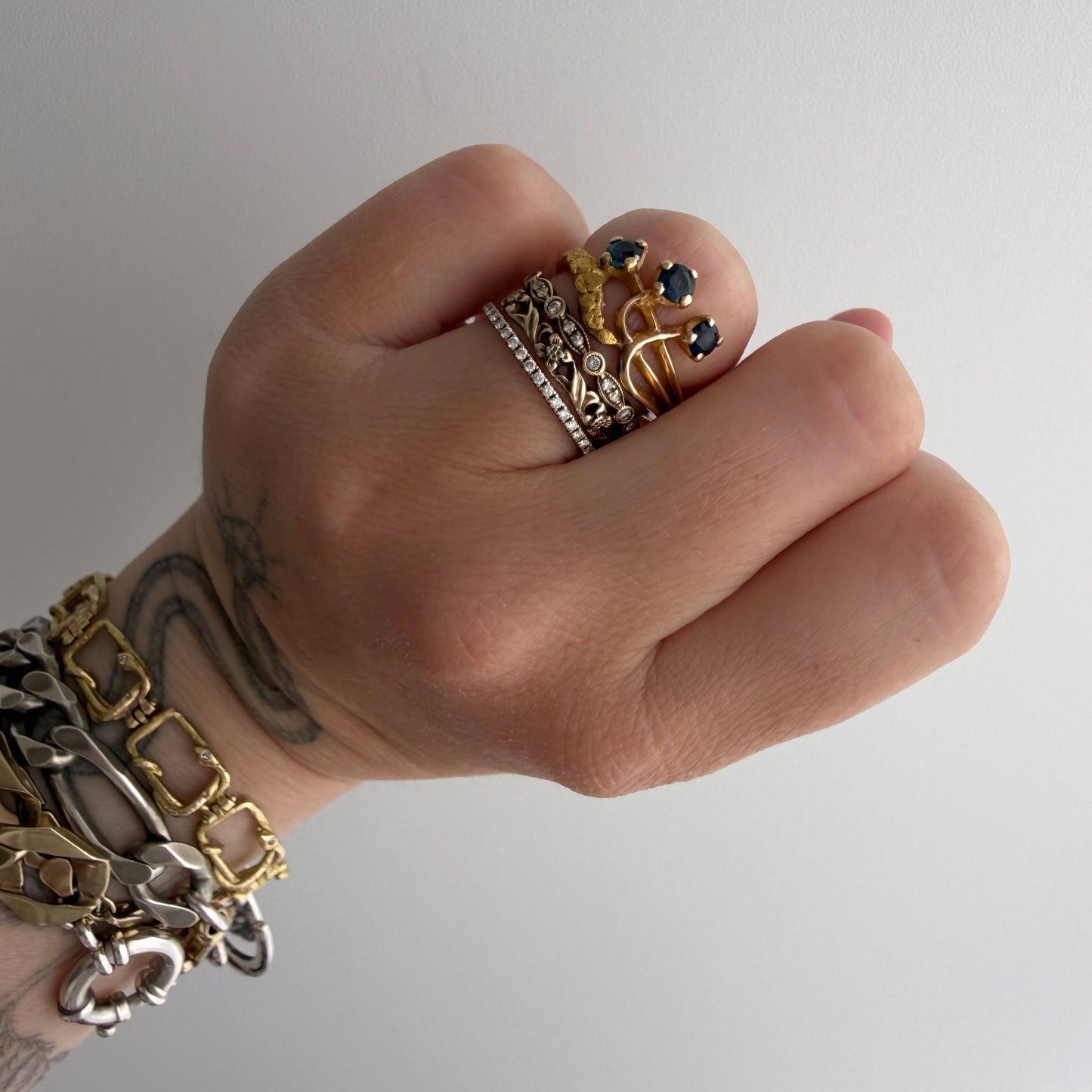 V I N T A G E // topaz blooms / 10k + nugget + topaz trilogy ring / size 5.25