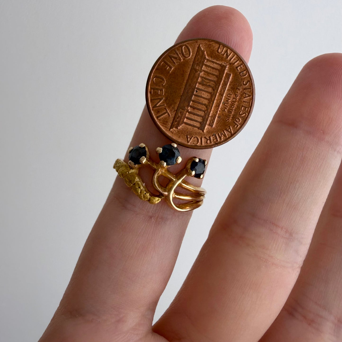V I N T A G E // topaz blooms / 10k + nugget + topaz trilogy ring / size 5.25