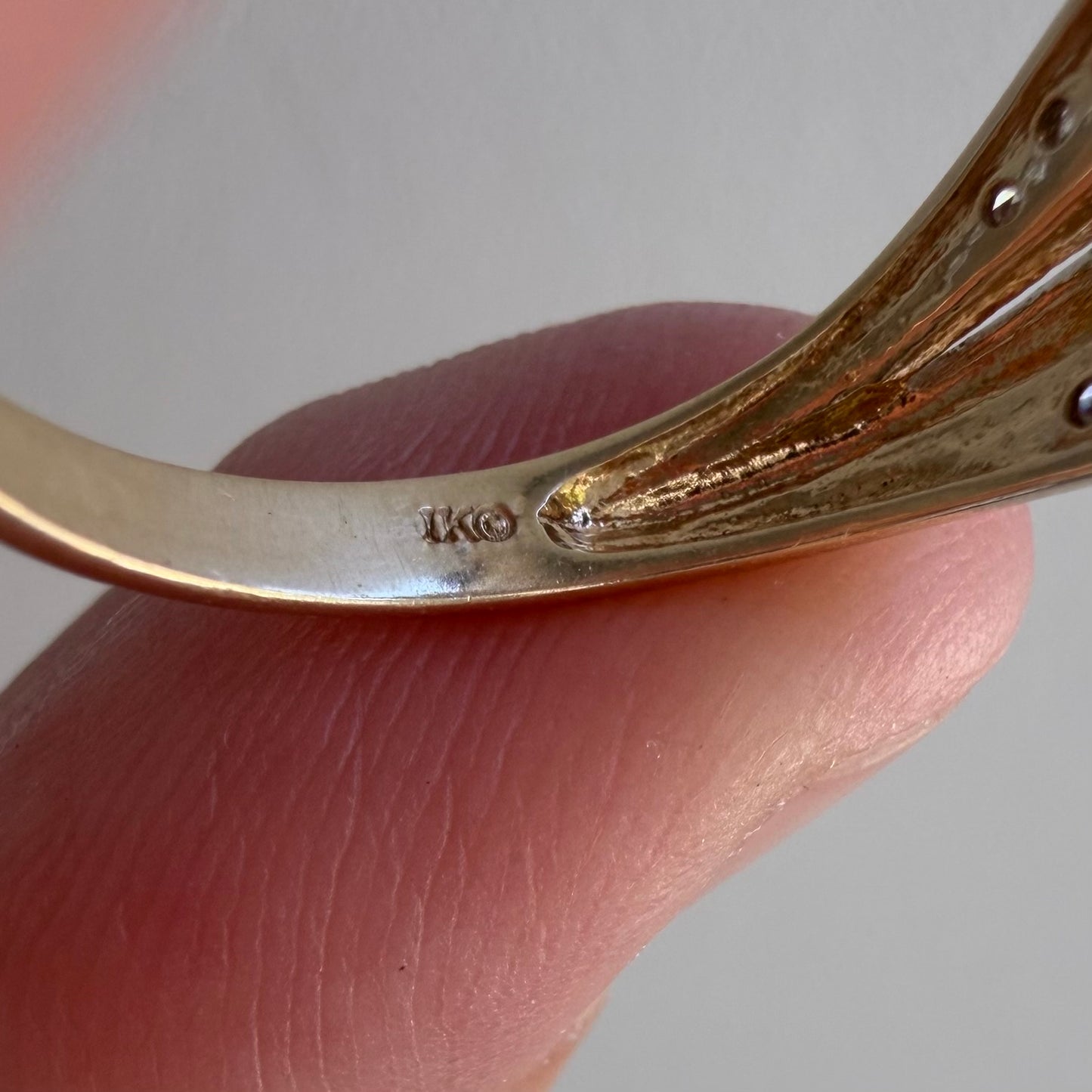 V I N T A G E // sweetest cobras / 10k double snake band with topaz and diamonds / size 7.25