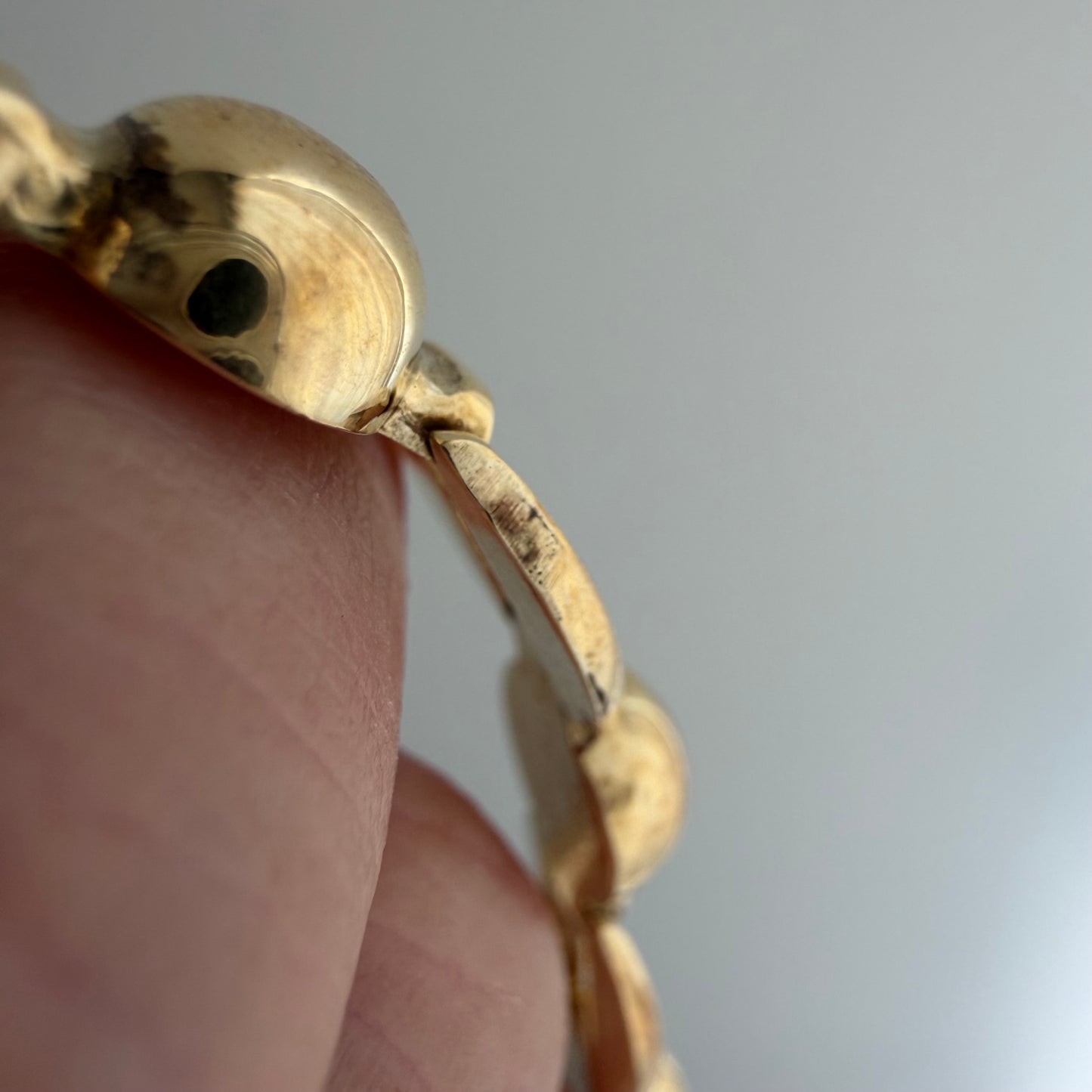 V I N T A G E // almost anchor / fancy hollow open and orb flat link bracelet / 7.5", 7.8g