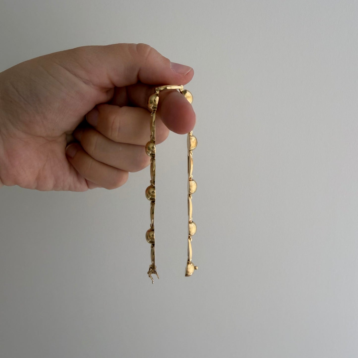 V I N T A G E // almost anchor / fancy hollow open and orb flat link bracelet / 7.5", 7.8g