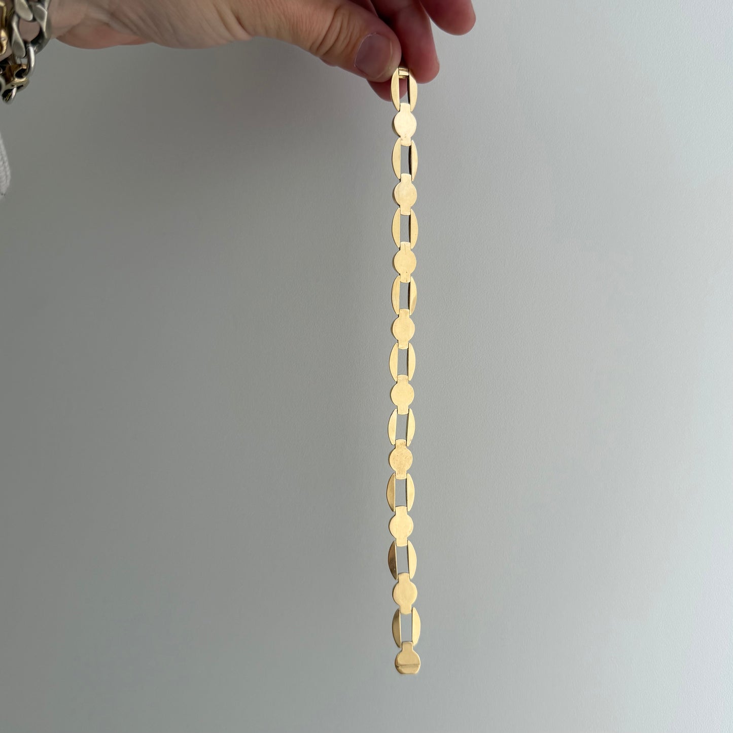 V I N T A G E // almost anchor / fancy hollow open and orb flat link bracelet / 7.5", 7.8g