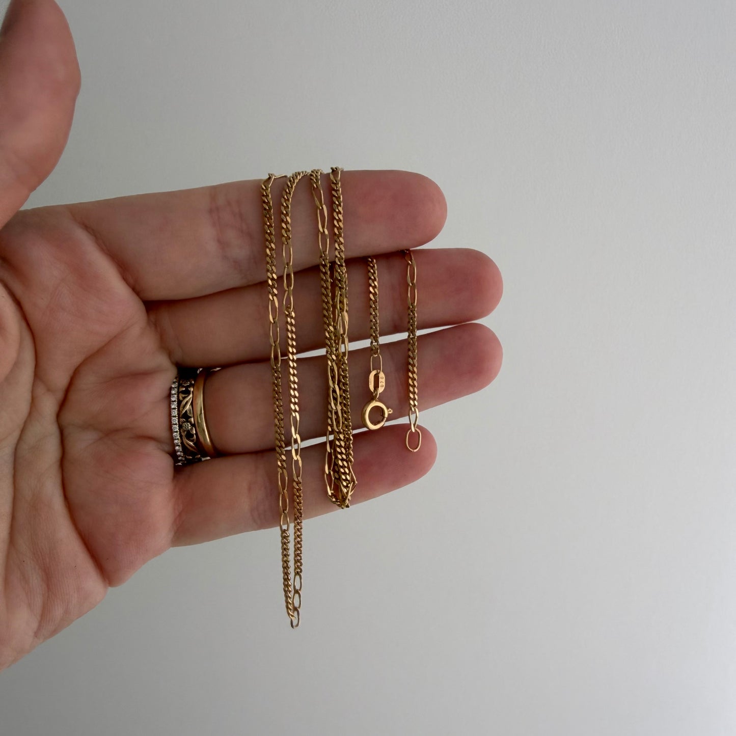 V I N T A G E // in threes / 9k fancy figaro link chain / 22", 3.7g