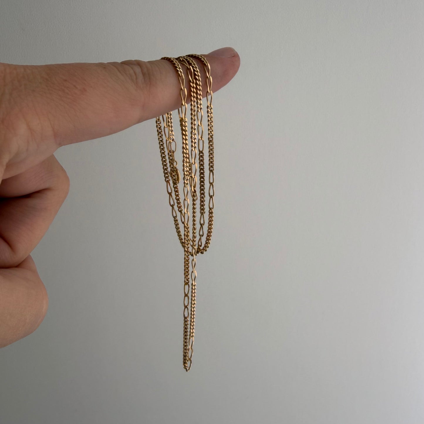 V I N T A G E // in threes / 9k fancy figaro link chain / 22", 3.7g