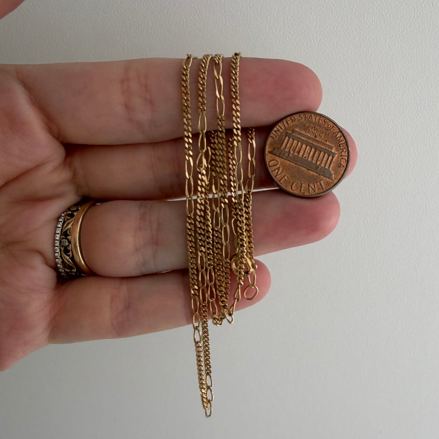 V I N T A G E // in threes / 9k fancy figaro link chain / 22", 3.7g