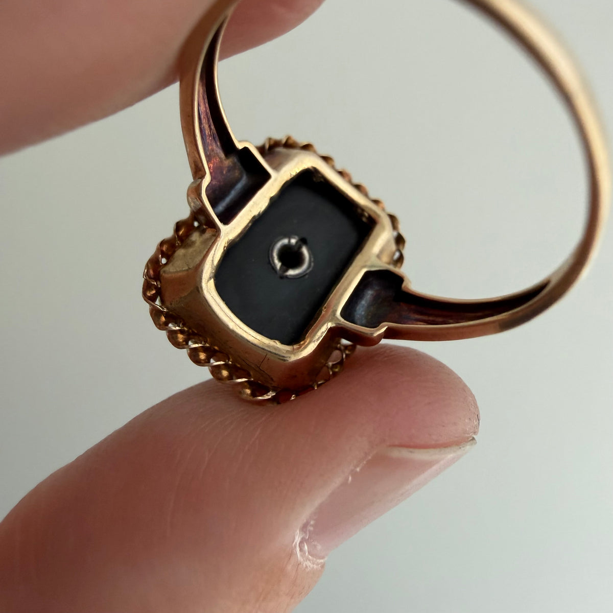 V I N T A G E // north star at night / retro 1940s 10k + onyx + diamond ring / size 7.75