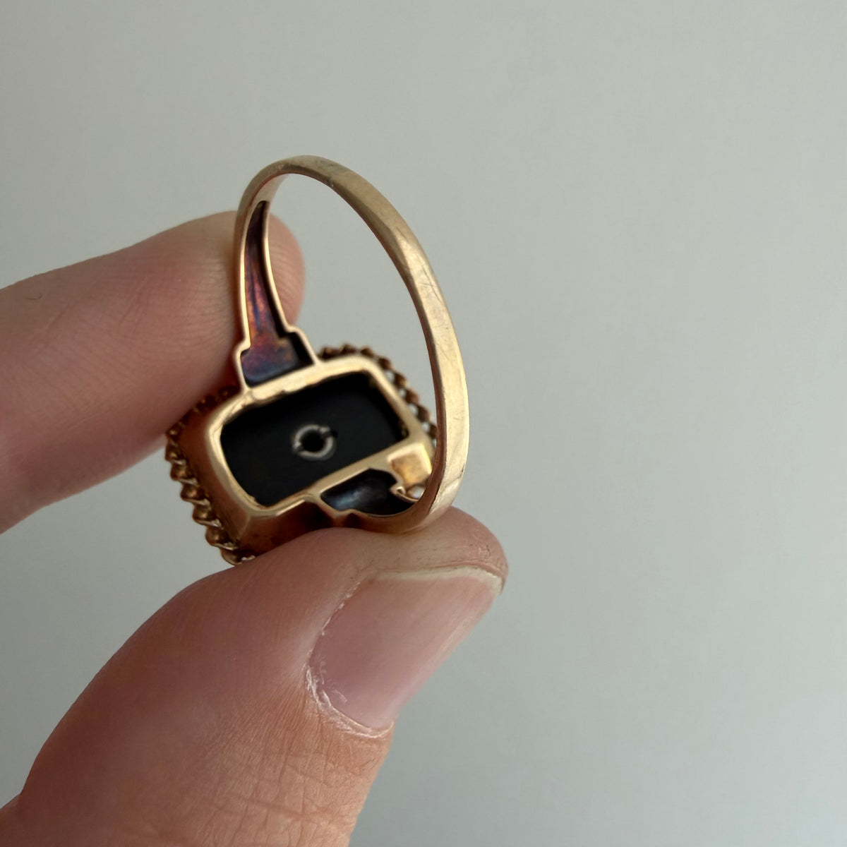 V I N T A G E // north star at night / retro 1940s 10k + onyx + diamond ring / size 7.75