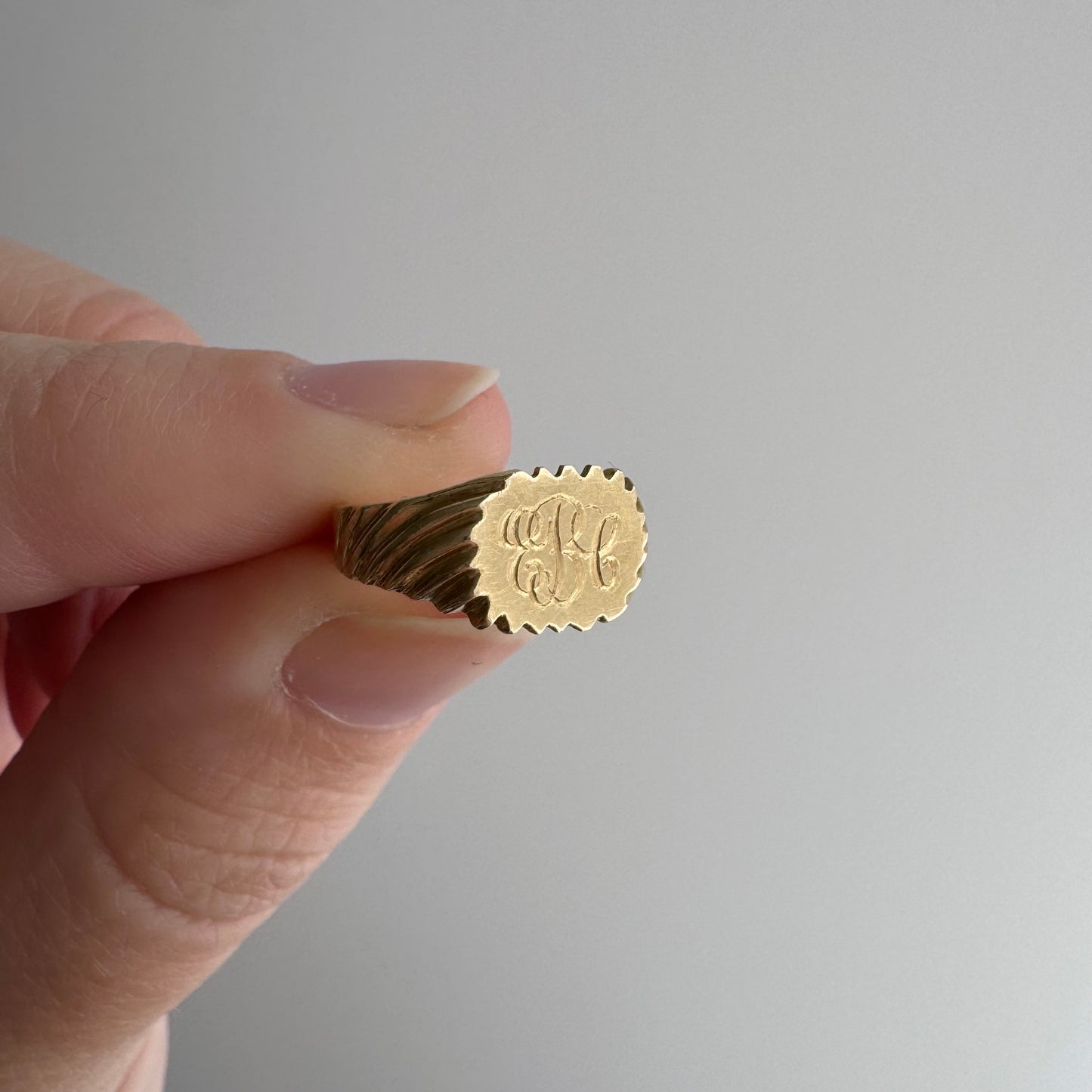 V I N T A G E // "EBG" OR "EBC" / 14k yellow gold tiny signet / baby child midi pinky ring / size 1.25-1.5