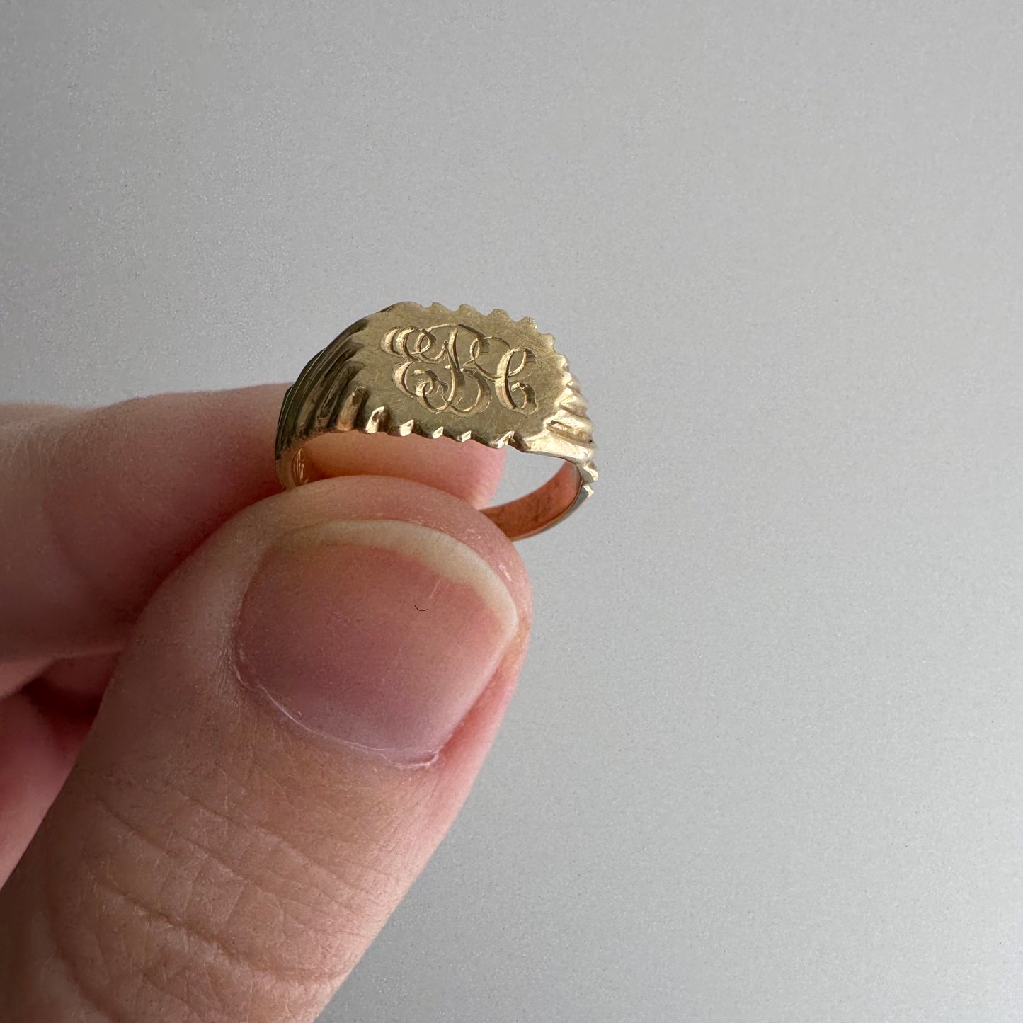 V I N T A G E // "EBG" OR "EBC" / 14k yellow gold tiny signet / baby child midi pinky ring / size 1.25-1.5