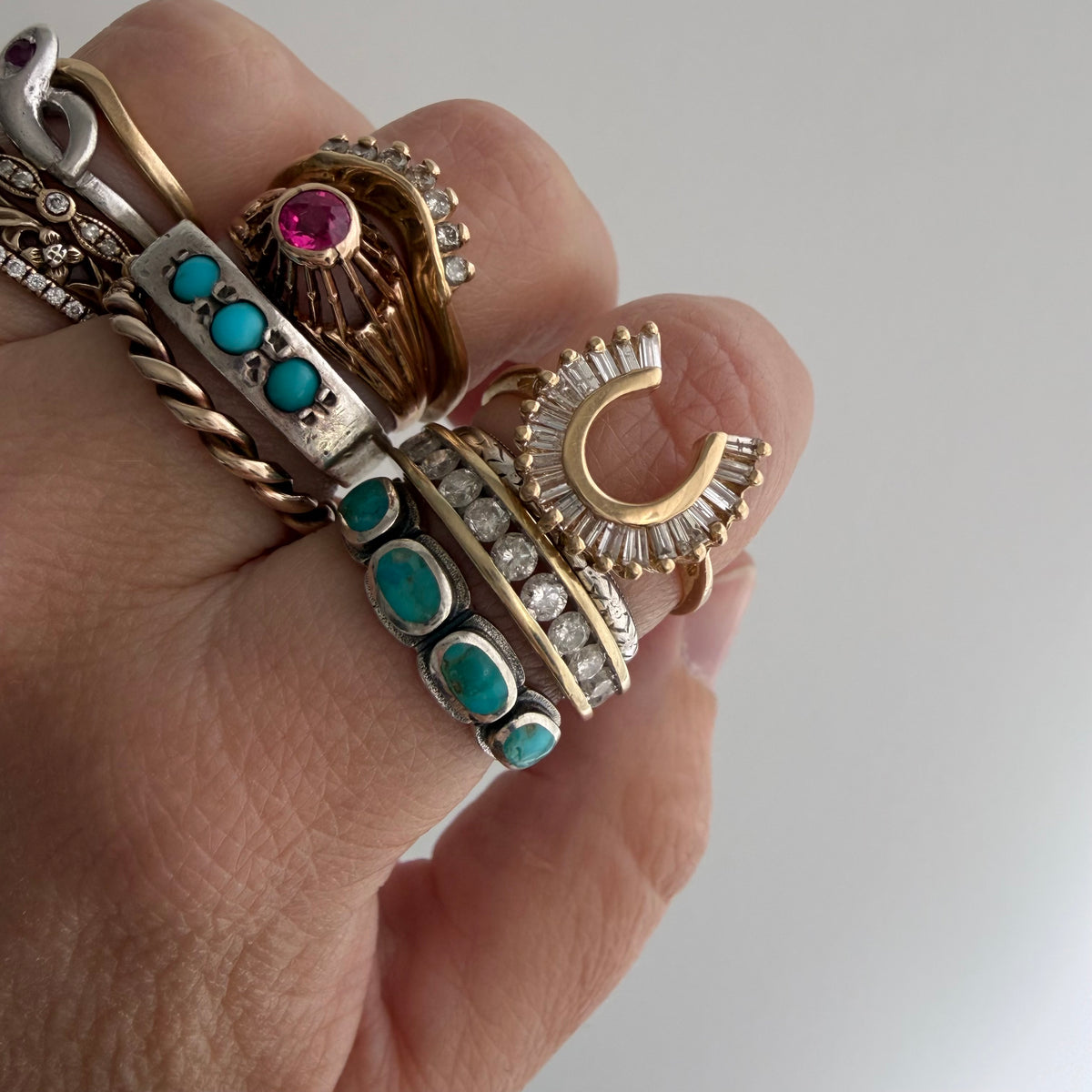 V I N T A G E // primed for luck / 14k and baguette diamond horseshoe ring / size 8